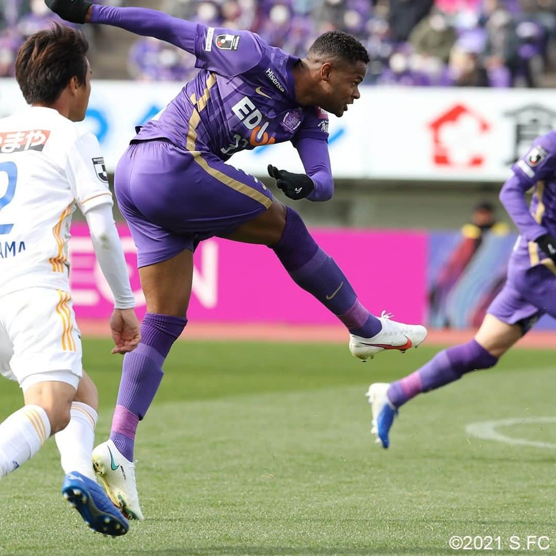 サンフレッチェ広島さんのインスタグラム写真 - (サンフレッチェ広島Instagram)「. ⚽️明治安田生命J1リーグ第1節　試合結果⚽️ サンフレッチェ広島　1-1　ベガルタ仙台 前半：1-0 後半：0-1 【得点者（広島のみ）】ジュニオール・サントス  数的優位を活かせず、試合終了間際に失点を喫し、開幕戦は悔しい引き分けに終わりました。  #ジュニオールサントス 選手 #野上結貴 選手 #川辺駿 選手 #荒木隼人 選手 #森島司 選手 #東俊希 選手 #佐々木翔 選手 #今津佑太 選手 #鮎川峻 選手」2月27日 18時15分 - sanfrecce.official