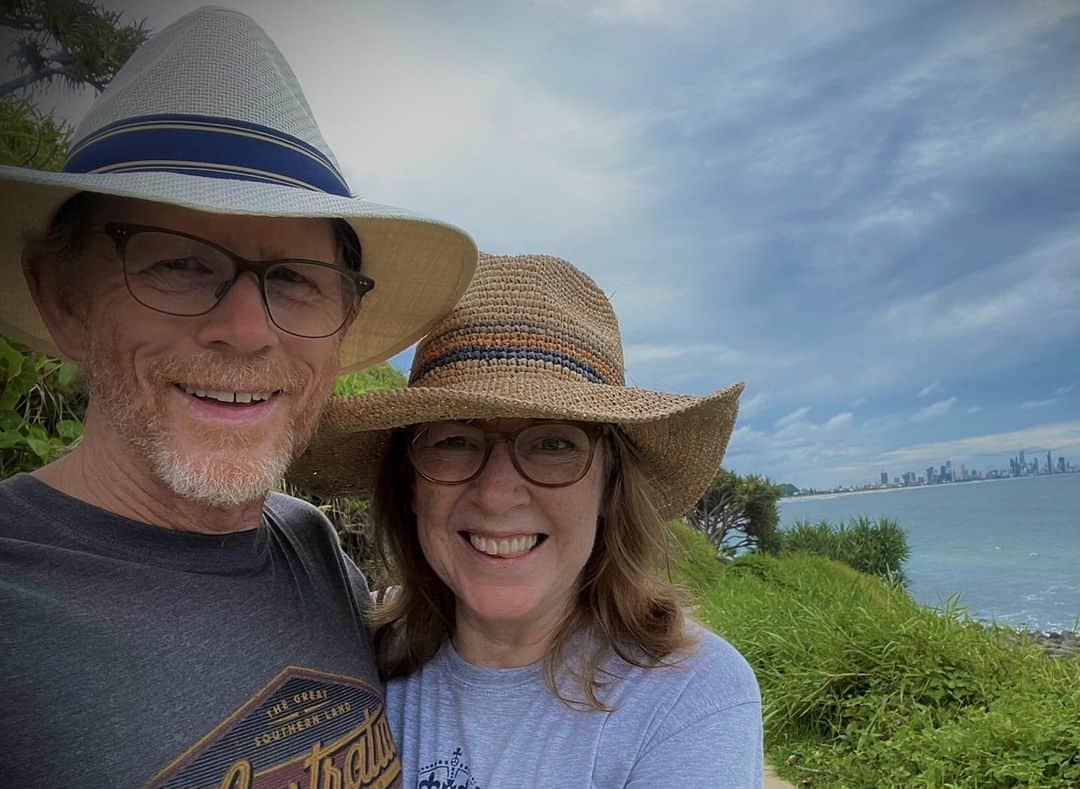 ロン・ハワードさんのインスタグラム写真 - (ロン・ハワードInstagram)「out for a hike with Cheryl on my day off. #Queensland」2月27日 18時09分 - realronhoward