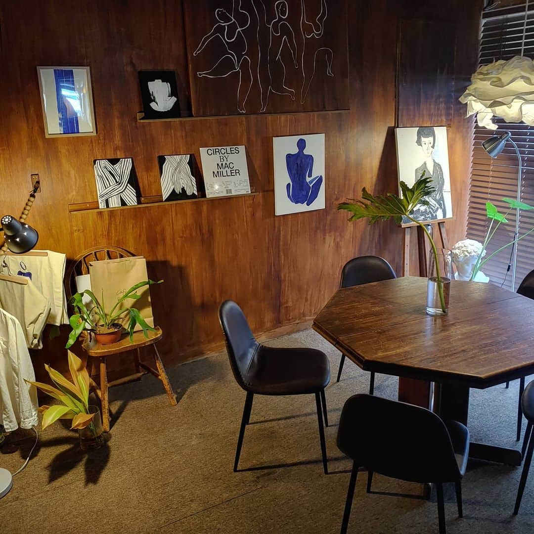 ディノのインスタグラム：「부산의 집 앞 카페 그립당  https://youtu.be/WHr0dObiVhk」