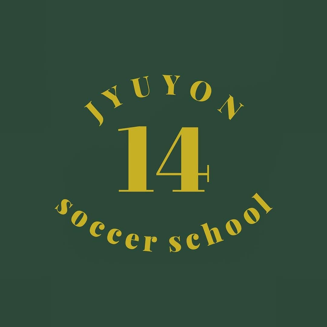 國領一平のインスタグラム：「14 soccer school 本格スタート！  来週、3月5日(金)本格始動致します。  入会・体験募集しています！  CONCEPT  「生きる力をサッカーで」  ・自由な発想-アイデア💡 ・挑戦-チャレンジ💪 ・諦めない-最後の一歩まで💨 ・思いやる-他人の気持ちを考える👥  基本日時:毎週金曜日 スキルコース(初心者向け) 18:00〜19:15 タクティクスコース(上級者向け) 19:30〜20:45  場所:おくのの運動公園  ※コーチが現役選手の為試合スケジュールによっては木曜日へ変更しますので予めご了承ください。  3月度開催日:5、12、18、26 4月度開催日:2、9、16、23  入会・体験をお考えの方は InstagramのDMにてご連絡下さい。  その他ご質問ある方はお気軽にご相談ください。  #14soccerschool  #14school  #生きる力をサッカーで #國領一平」