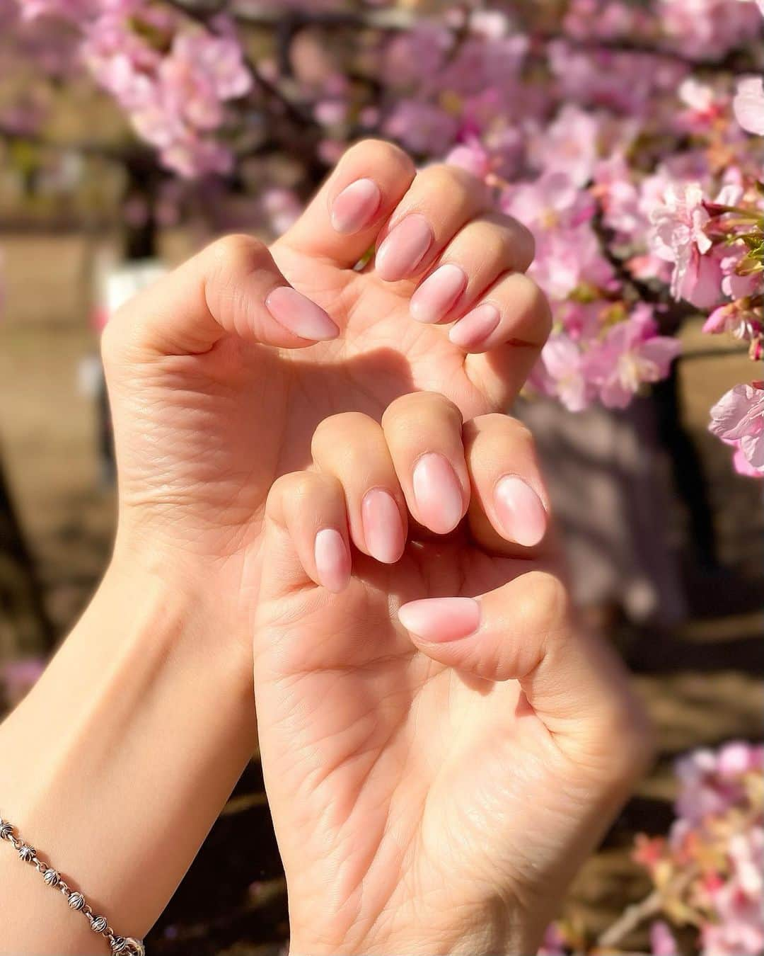 五條まりなさんのインスタグラム写真 - (五條まりなInstagram)「﻿ 　﻿ いちごみるくネイル🍓💅💕﻿ かっわいいいいい🥺﻿ 　﻿ ホワイトとピンクの割合が完璧すぎて天才🥲💞﻿ あこ氏天才！！！﻿ 　﻿ フォロワーさんも何人も通ってくれてるみたいで、癒し系あこ氏ネイルを共有出来てるの嬉しすぎる😭❤️﻿ ﻿ ﻿ ﻿ 💅： @aco.gypso_ayk ﻿ 　﻿ ﻿ 　﻿ ﻿ #nail#nailstagram#nailart#gelnails#naildesign#artwork#代々木ネイルサロン#新宿ネイルサロン#渋谷ネイルサロン#ニュアンスネイル#トレンドネイル#ちゅるんネイル#ミラーフレンチ#シンプルネイル#春ネイル#いちごみるくネイル」2月27日 18時24分 - marina.gojo