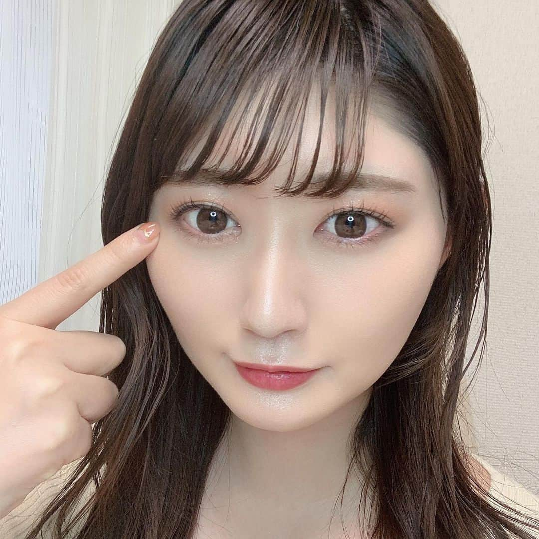 坂口莉果子さんのインスタグラム写真 - (坂口莉果子Instagram)「@espoir_jp 様から嬉しいプレゼントをいただきました💄  一つのアイパレットでシェーディング、アイブロウ、チークまで使える優れ物✨ カラーは#アプリコットミー   LOFTコスメフェスの時にモーニンググロウと下地のサンプルをいただいてからずっと使っています😌 特にモーニンググロウを使ってからはマスクしてても化粧が崩れにくくなった気がします🥺✨ ・ ・ ・ #espoir #espoirmakeup #eyeshadow #eyeshadowpalette #makeup #eyebrows #shadow #cheek #japan_of_insta #japanesegirl #メイク #コスメ #化粧品 #エスポア #韓国コスメ #アイシャドウ #アイシャドウパレット #アイブロウ #モーニンググロウ #美容 #コスメレポ #アプリコット #コーラル」2月27日 18時18分 - rikakosakaguchi