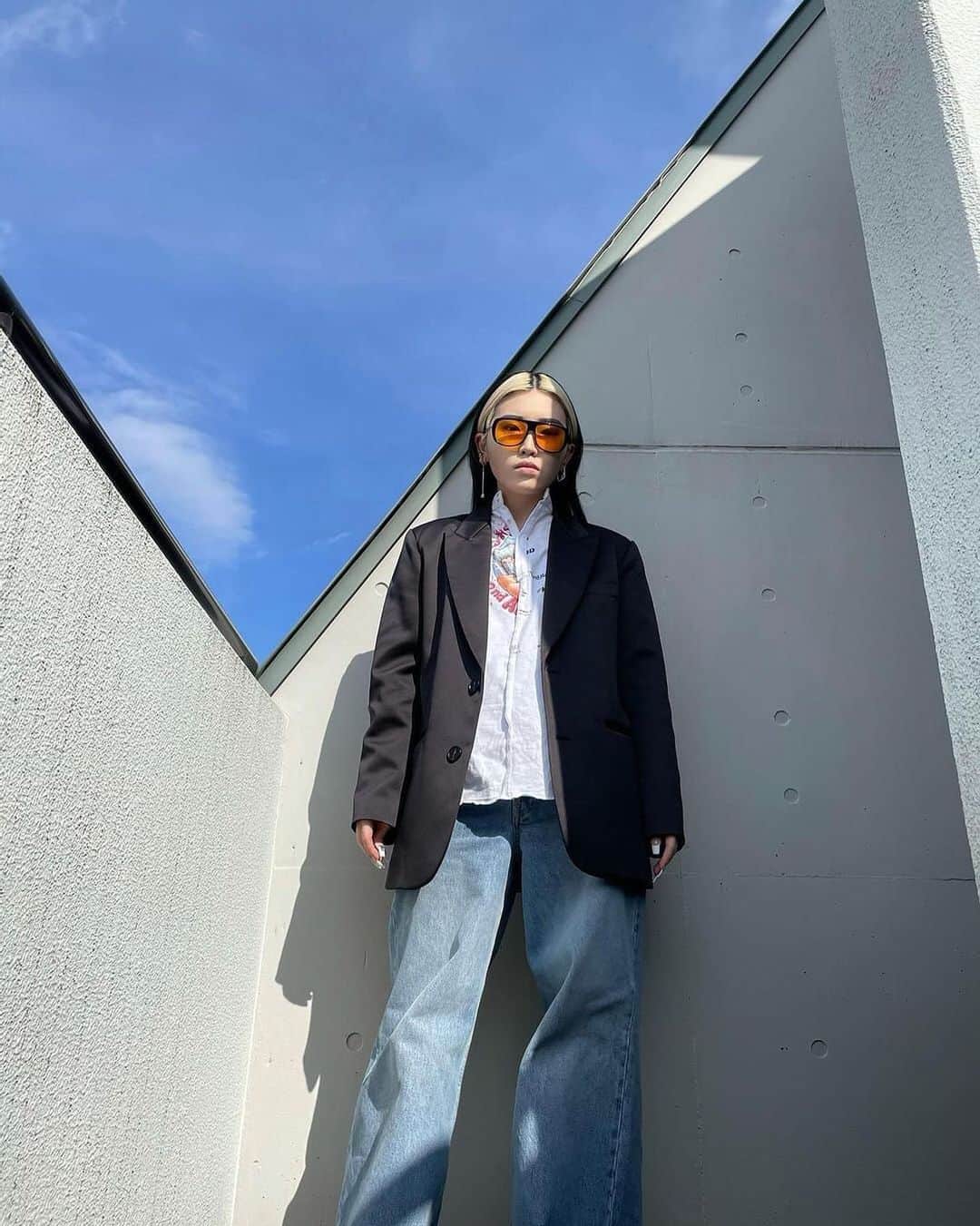 MATCHESFASHION.COMさんのインスタグラム写真 - (MATCHESFASHION.COMInstagram)「The best jeans are pairs you can wear again and again. Look to @raeyofficial for well-fitted styles guaranteed to last for years to come – as seen on @nue_fmag.  Discover more inspiration from our community at the link in bio, and tag @MATCHESFASHION and #CheckingIn to share your latest buys.」2月27日 18時30分 - matches