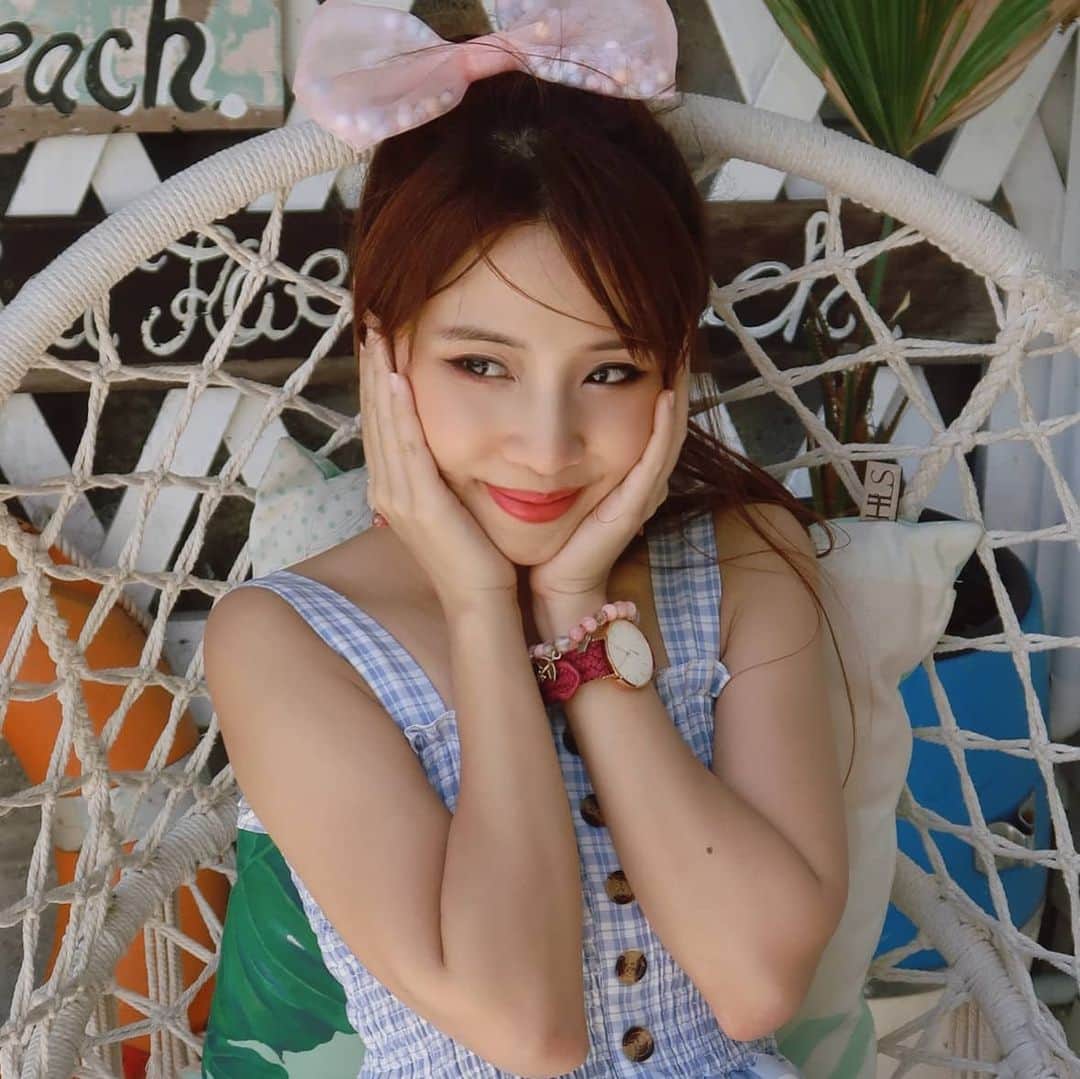 ビーム先生のインスタグラム：「อย่ามองเค้าด้วยสายตาแบบนั้นจิคะ いやーん、そういう目で見ないで♥😳 Happy Saturday ค่ะทุกคนนน  #influencer #blogger #youtuber #thai #thaigirl #japan #日本　#タイ　#インフルエンサー　#ブロガー　#ユーチューバー　#外国人　#訪日外国人　#タイ人　#タイ語　#บล็อกเกอร์ #ยูทูปเบอร์ #ไทย #ญี่ปุ่น #ภาษาญี่ปุ่น」