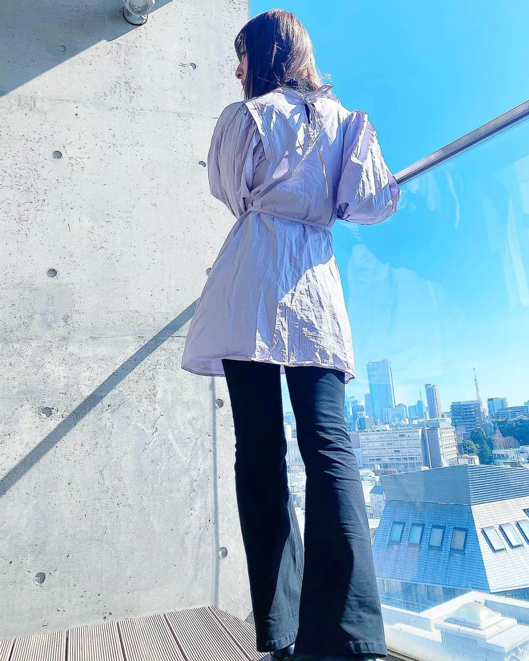 のインスタグラム：「Per sist ence（#パーシエンス） ボリューム袖がポイントのワンピース👗😍💕 @per_sist_ence_official ㅤㅤㅤㅤㅤㅤㅤㅤㅤ ㅤㅤㅤㅤㅤㅤㅤㅤㅤ 💙タイプライターボリュームスリーブ ワンピース💙 ✅価格 ¥5,995（税込） https://zozo.jp/sp/shop/westclimb/goods/54989194/?did=91343758&rid=1387369 ㅤㅤㅤㅤㅤㅤㅤㅤㅤ ✅カラー ☑︎black ☑︎offwhite ☑︎green ☑︎purple ㅤㅤㅤㅤㅤㅤㅤㅤㅤ ✅サイズ　フリーサイズ ㅤㅤㅤㅤㅤㅤㅤㅤㅤ ㅤㅤㅤㅤㅤㅤㅤㅤㅤ 2WAY仕様となってて前後どっちをフロントでも着用できるデザインなの🥰❤️ ㅤㅤㅤㅤㅤㅤㅤㅤㅤ  ウエストストラップとアームホールのギャザーで女性らしいボディラインも出せるよ🙆🏻‍♀️✨✨ ㅤㅤㅤㅤㅤㅤㅤㅤㅤ ㅤㅤㅤㅤㅤㅤㅤㅤㅤ ㅤㅤㅤㅤㅤㅤㅤㅤㅤ ㅤㅤㅤㅤㅤㅤㅤㅤㅤ ㅤㅤㅤㅤㅤㅤㅤㅤㅤ ㅤㅤㅤㅤㅤㅤㅤㅤㅤ ㅤㅤㅤㅤㅤㅤㅤㅤㅤ ㅤㅤㅤㅤㅤㅤㅤㅤㅤ  ㅤㅤㅤㅤㅤㅤㅤㅤㅤ ㅤㅤㅤㅤㅤㅤㅤㅤㅤ ㅤㅤㅤㅤㅤㅤㅤㅤㅤ  ㅤㅤㅤㅤㅤㅤㅤㅤㅤ ㅤㅤㅤㅤㅤㅤㅤㅤㅤ ㅤㅤㅤㅤㅤㅤㅤㅤㅤ  ㅤㅤㅤㅤㅤㅤㅤㅤㅤ  #パフスリーブ  #ボリュームスリーブ #ワンピ #ワンピコーデ #ワンピース #패션스타그램 #데일리 #ootd #코디 #coordinate #도쿄 #럽스타그램 #일본 #모델 #デートコーデ #韓国コーデ  #ファッション #インスタグラマー #インフルエンサー#WESTCLIMB @westclimb_official」