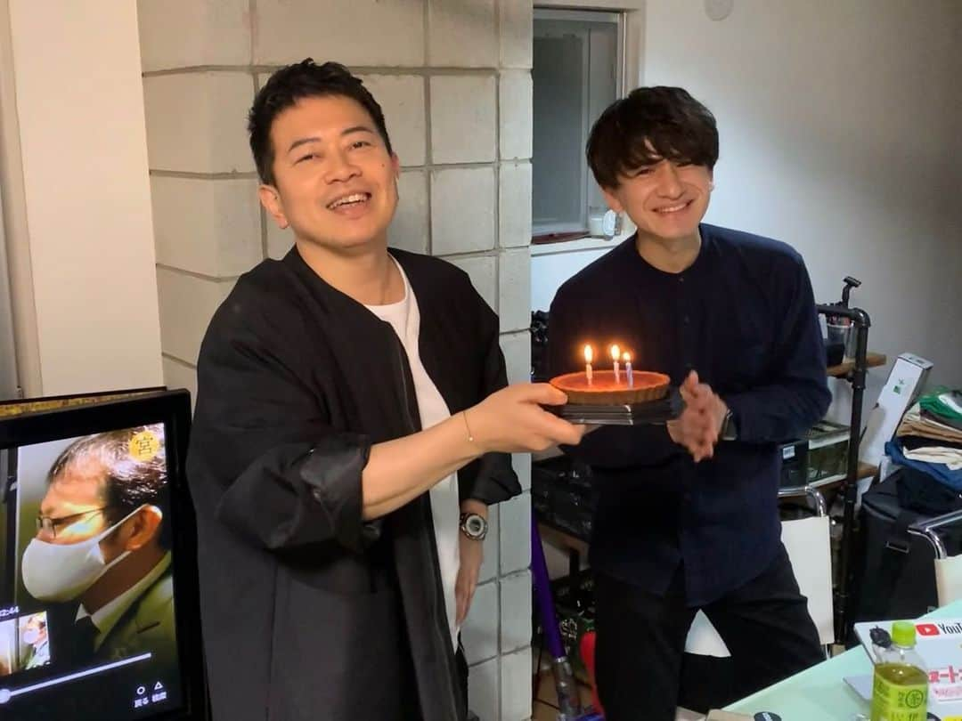 宮迫博之のインスタグラム：「昨日のサブチャン見てね！ 誕生日おめでとう！」