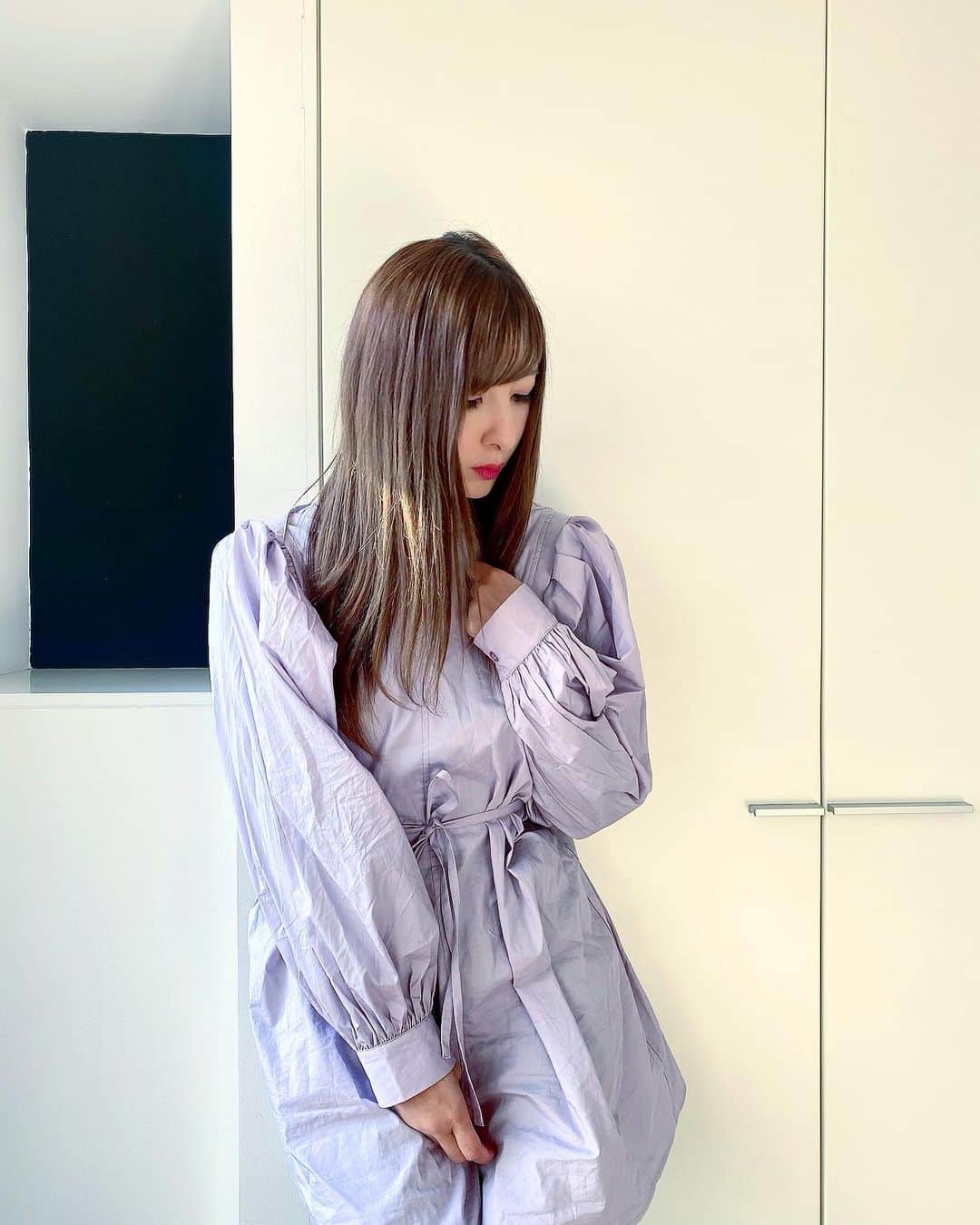 のインスタグラム：「Per sist ence（#パーシエンス） ボリューム袖がポイントのワンピース👗😍💕 @per_sist_ence_official ㅤㅤㅤㅤㅤㅤㅤㅤㅤ ㅤㅤㅤㅤㅤㅤㅤㅤㅤ 💙タイプライターボリュームスリーブ ワンピース💙 ✅価格 ¥5,995（税込） https://zozo.jp/sp/shop/westclimb/goods/54989194/?did=91343758&rid=1387369 ㅤㅤㅤㅤㅤㅤㅤㅤㅤ ✅カラー ☑︎black ☑︎offwhite ☑︎green ☑︎purple ㅤㅤㅤㅤㅤㅤㅤㅤㅤ ✅サイズ　フリーサイズ ㅤㅤㅤㅤㅤㅤㅤㅤㅤ ㅤㅤㅤㅤㅤㅤㅤㅤㅤ 2WAY仕様となってて前後どっちをフロントでも着用できるデザインなの🥰❤️ ㅤㅤㅤㅤㅤㅤㅤㅤㅤ  ウエストストラップとアームホールのギャザーで女性らしいボディラインも出せるよ🙆🏻‍♀️✨✨ ㅤㅤㅤㅤㅤㅤㅤㅤㅤ ㅤㅤㅤㅤㅤㅤㅤㅤㅤ ㅤㅤㅤㅤㅤㅤㅤㅤㅤ ㅤㅤㅤㅤㅤㅤㅤㅤㅤ ㅤㅤㅤㅤㅤㅤㅤㅤㅤ ㅤㅤㅤㅤㅤㅤㅤㅤㅤ ㅤㅤㅤㅤㅤㅤㅤㅤㅤ ㅤㅤㅤㅤㅤㅤㅤㅤㅤ  ㅤㅤㅤㅤㅤㅤㅤㅤㅤ ㅤㅤㅤㅤㅤㅤㅤㅤㅤ ㅤㅤㅤㅤㅤㅤㅤㅤㅤ  ㅤㅤㅤㅤㅤㅤㅤㅤㅤ ㅤㅤㅤㅤㅤㅤㅤㅤㅤ ㅤㅤㅤㅤㅤㅤㅤㅤㅤ  ㅤㅤㅤㅤㅤㅤㅤㅤㅤ  #パフスリーブ  #ボリュームスリーブ #ワンピ #ワンピコーデ #ワンピース #패션스타그램 #데일리 #ootd #코디 #coordinate #도쿄 #럽스타그램 #일본 #모델 #デートコーデ #韓国コーデ  #ファッション #インスタグラマー #インフルエンサー#WESTCLIMB @westclimb_official」