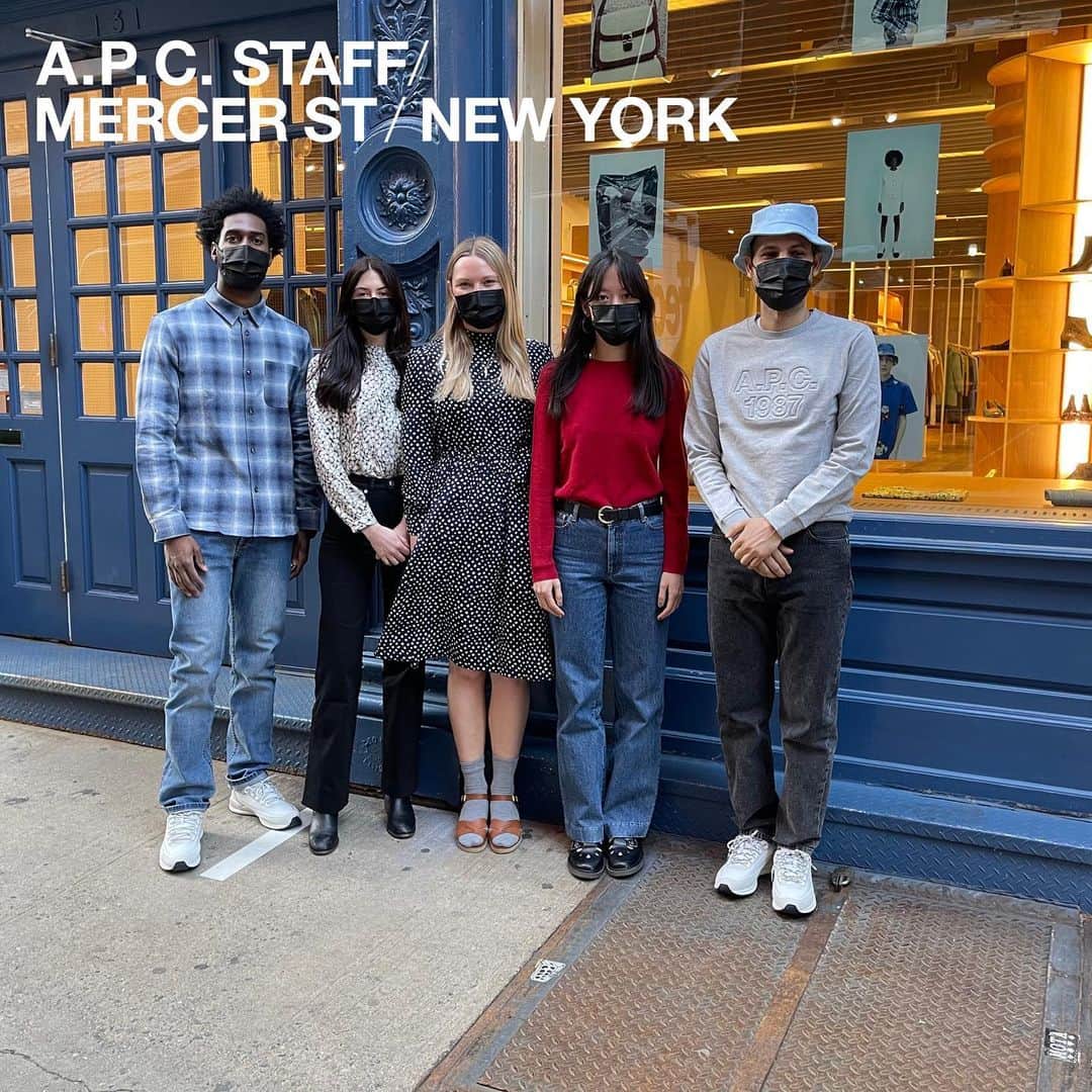 アーペーセーのインスタグラム：「A.P.C. Mercer Street store in New York.⠀ ⠀ Christian is wearing :⠀ Trek Overshirt ⠀ New Standard Jeans ⠀ Jay Sneakers⠀ ⠀ Chelsey is wearing :⠀ Aline blouse⠀ Spring Jeans⠀ Ella Boots⠀ ⠀ Colleen is wearing :⠀ Caroline dress Judith sandals⠀ ⠀ Victoria is wearing :⠀ Amalia sweater⠀ Sailor Long Jeans ⠀ Lilou Mary Janes⠀ ⠀ Luis is wearing :⠀ Alex Bucket Hat⠀ Dan Sweatshirt ⠀ Martin Jean⠀ Run Around Sneakers⠀ ⠀ A.P.C. Mercer St store address : 131 Mercer Street, 10012 New York, USA⠀ ⠀ All articles available in stores and at apc.fr⠀ ⠀ #APC #APCstaff #APCSS21 #NewYork」
