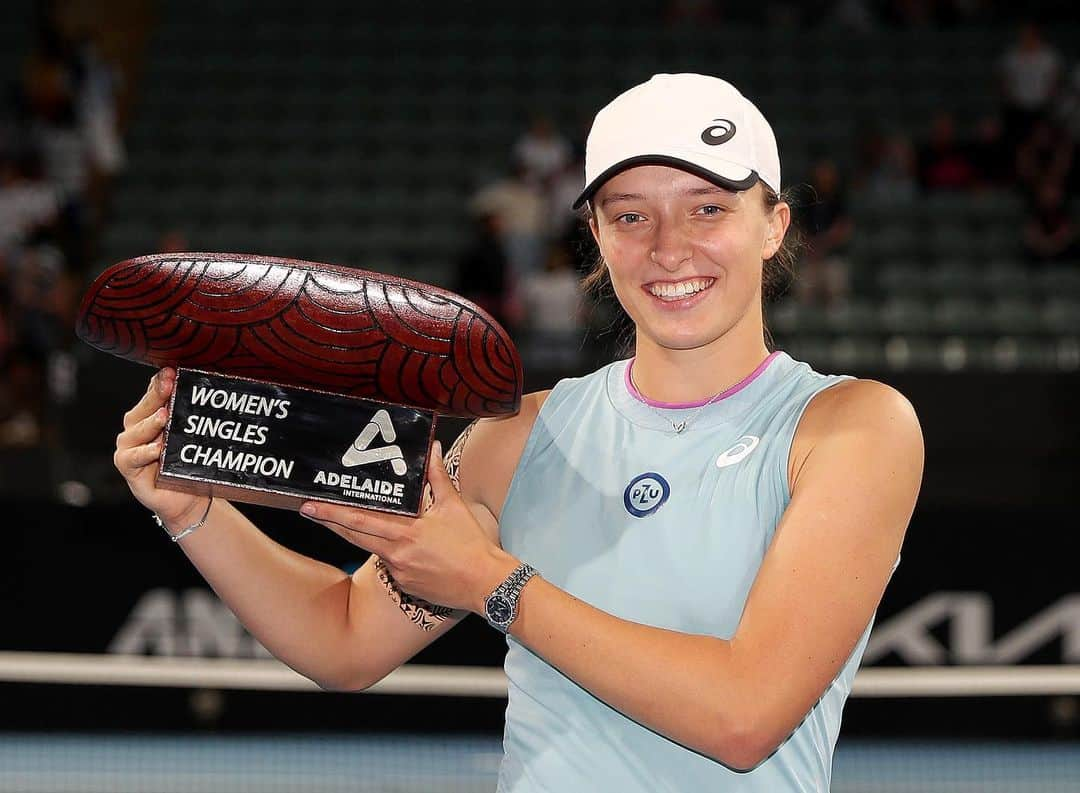 WTA（女子テニス協会）さんのインスタグラム写真 - (WTA（女子テニス協会）Instagram)「2️⃣nd career title 🏆 @iga.swiatek is the @adelaideinternational singles champion!」2月27日 19時05分 - wta