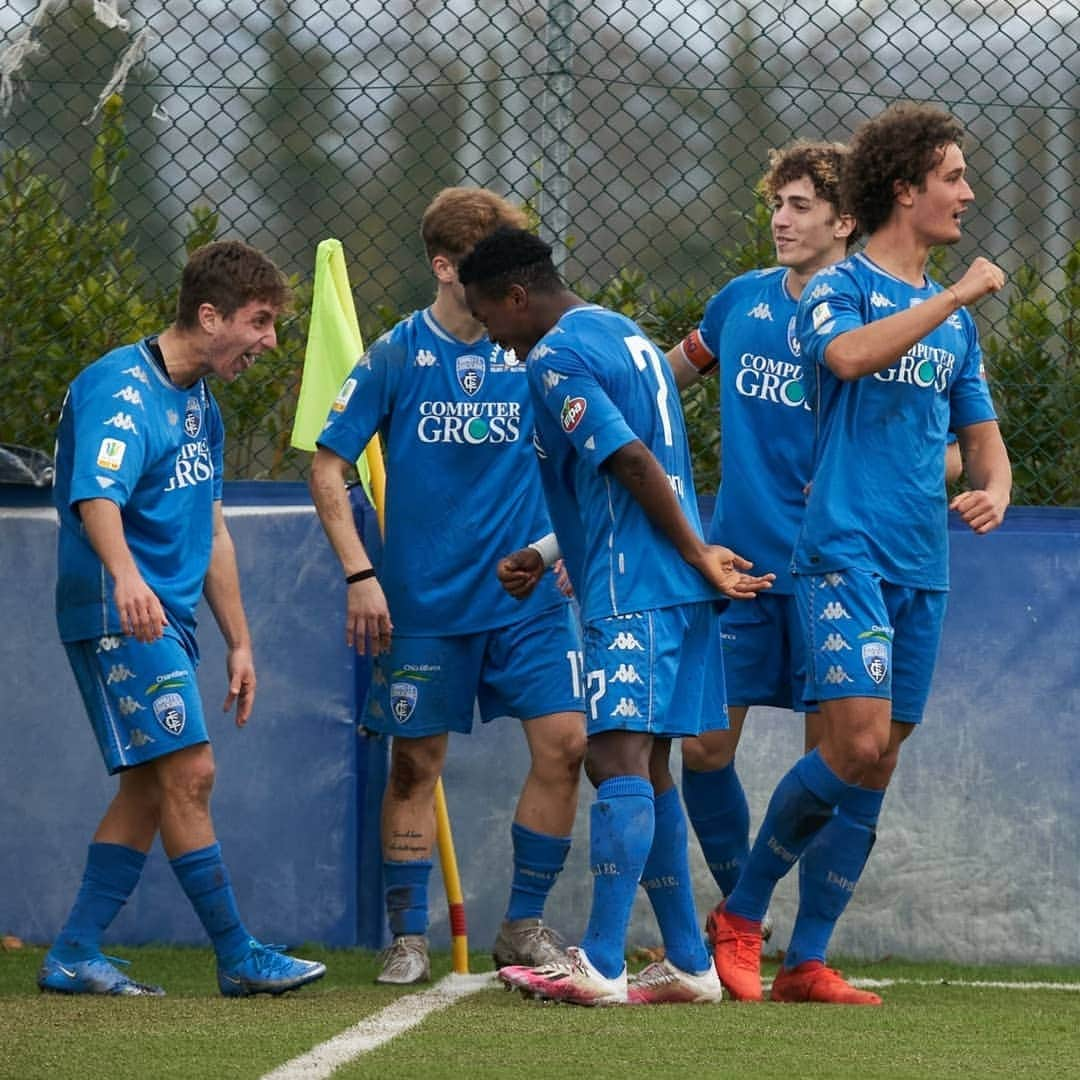 エンポリFCさんのインスタグラム写真 - (エンポリFCInstagram)「⚽️ Oggi torna in campo la Primavera: alle 13.00 gli azzurri di mister Buscè sfideranno l'Inter a Monteboro.  📺 Guarda la gara su Sportitalia」2月27日 19時15分 - empoli_fc_official