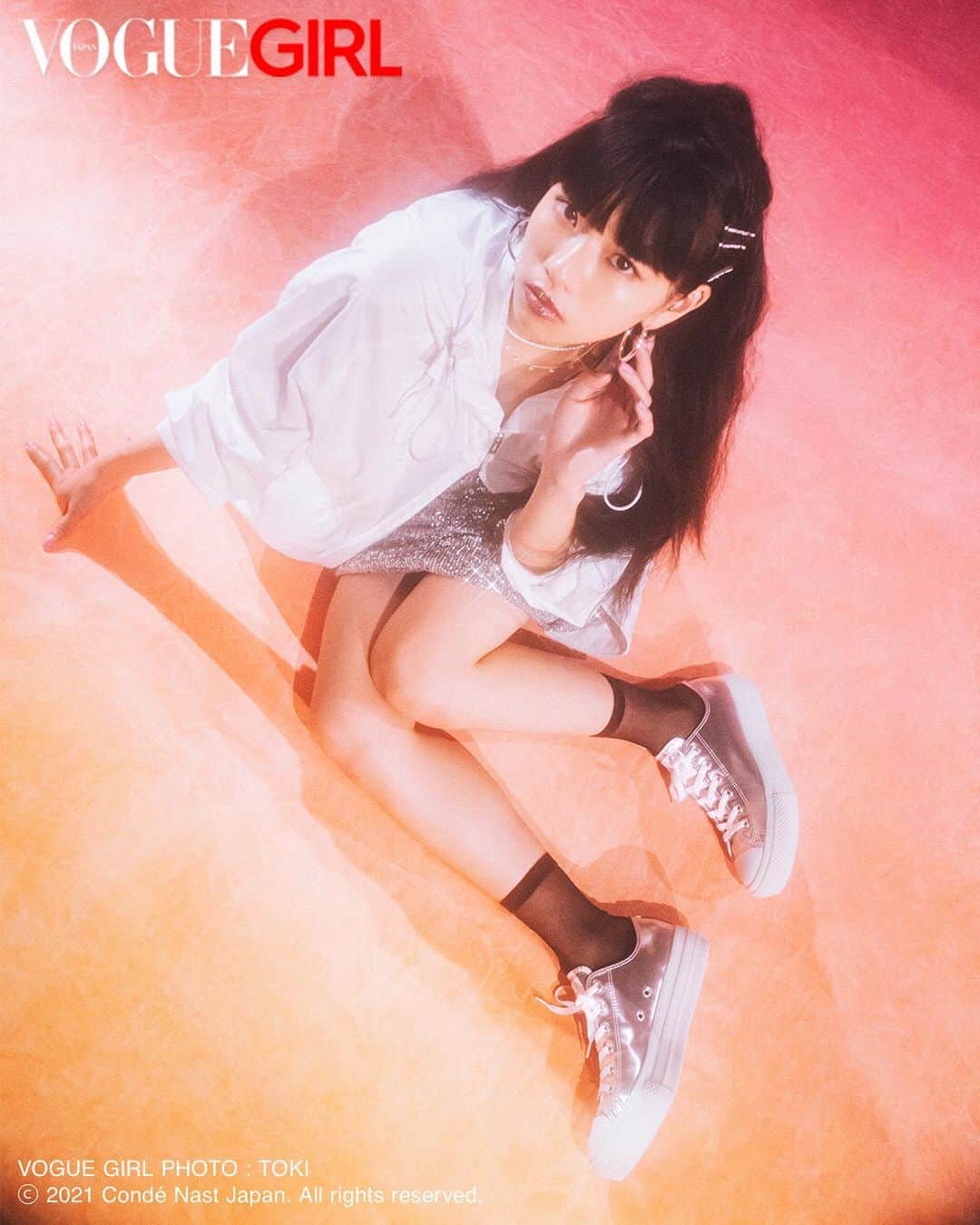 のインスタグラム：「＼✨ #Hina 掲載✨／﻿ ﻿ デジタルマガジンVOGUE GIRLにてFAKYのHinaが着こなす「コンバース」春の新作オールスターが掲載💕﻿ ﻿ http://buff.ly/2Nt65rH﻿ ﻿ #CONVERSE﻿ #ALLSTAR﻿ ﻿ @voguegirljapan」