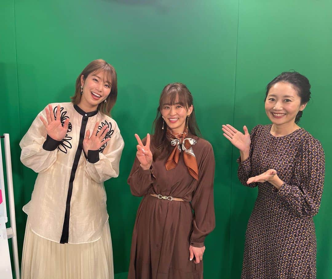 稲村亜美さんのインスタグラム写真 - (稲村亜美Instagram)「今日はボートレースのYouTube中継に出演させていただきました🙏 12Rでは田中理恵さんが三連単的中かと思えば、、、最後まで戦いはわからないってことですね😭😭😭 あっという間の3時間でした！！！ 田中理恵さんMCの平井さんありがとうございました🙏」2月27日 19時28分 - inamura_ami