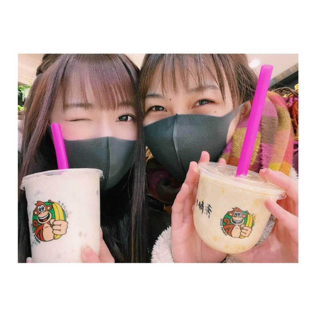 澤田桃佳のインスタグラム：「仕事帰りの一杯！（バナナジュースです🍌笑） おいしい！！！！！大阪ミックスバナナジュースにしたよ！」