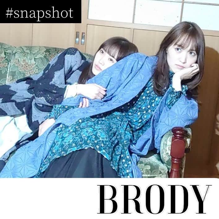 BRODY（ブロディ）さんのインスタグラム写真 - (BRODY（ブロディ）Instagram)「🤍オフショット🤍  .  #櫻坂46 特集のBRODY4月号から #菅井友香 さん #松田里奈 さんのオフショットをお届け🥰  旅館で和洋折衷衣装に身を包んだ #キャプテンズ の美麗でカッコいい姿を是非誌面でご覧下さい🌸  ■アマゾン amzn.to/2M0o2x2 ■セブン(ポストカード付) bit.ly/3b7YiXW  .  〰︎〰︎〰︎〰︎〰︎〰︎〰︎〰︎〰︎  #brody  #ゆっかー #ゆっかー推し #ゆっかー推しと繋がりたい #ゆっかー神推し #菅井友香 #すがいゆうか #菅井友香推し #菅井友香推しと繋がりたい #菅井友香好きな人と繋がりたい #菅井様 #菅井友香神推し #菅井友香ちゃん可愛い #菅井友香推しと仲良くなりたい  #まつりちゃん #松田里奈推し #松田里奈推しと繋がりたい #松田里奈好きな人と繋がりたい #まつりちゃんに愛しかない #松田里奈ちゃん好きな人と繋がりたい #松田里奈ちゃん」2月27日 19時44分 - brody_magazine