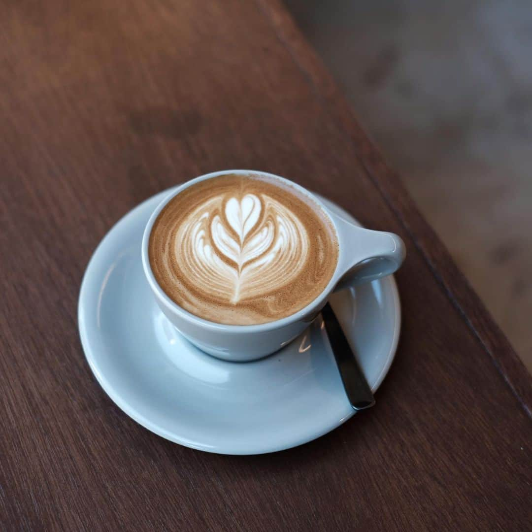 matsukenさんのインスタグラム写真 - (matsukenInstagram)「_✔︎ . . 学芸大学のWR. . . good coffee crewの  @tomo__110 さんに leicaのカメラで 素敵に撮っていただけました☺️📸 . . #WR #wrgakudai  #swimcoffee  #matsukencafe  #学芸大学カフェ  #学大カフェ  #東横線カフェ」2月27日 19時57分 - ___matsuken