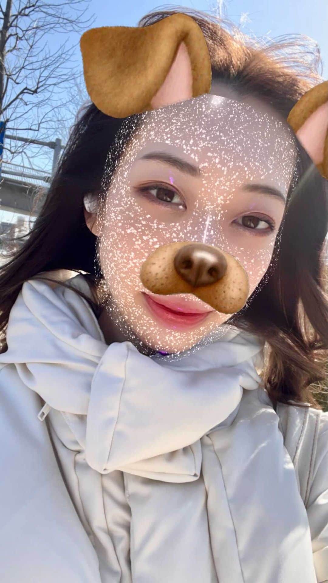 瀬名ひなののインスタグラム：「空が青くてとても綺麗だった🕊 このフィルターかわいい🐶」