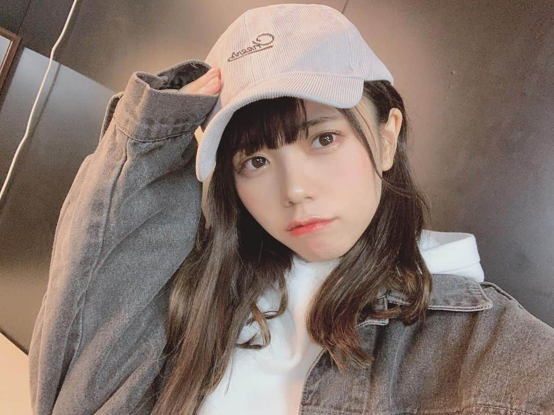 日南遥さんのインスタグラム写真 - (日南遥Instagram)「🧢﻿ ﻿ この前すっごいあったかかった時の！﻿ 可愛いセットアップげっとしたのでうっきうきで着た👼🏻 メンバーが可愛いって褒めてくれたの〜〜🌷 もう2月も終わっちゃうなあ〜﻿ ﻿ ﻿」2月27日 20時25分 - haruka_hinami