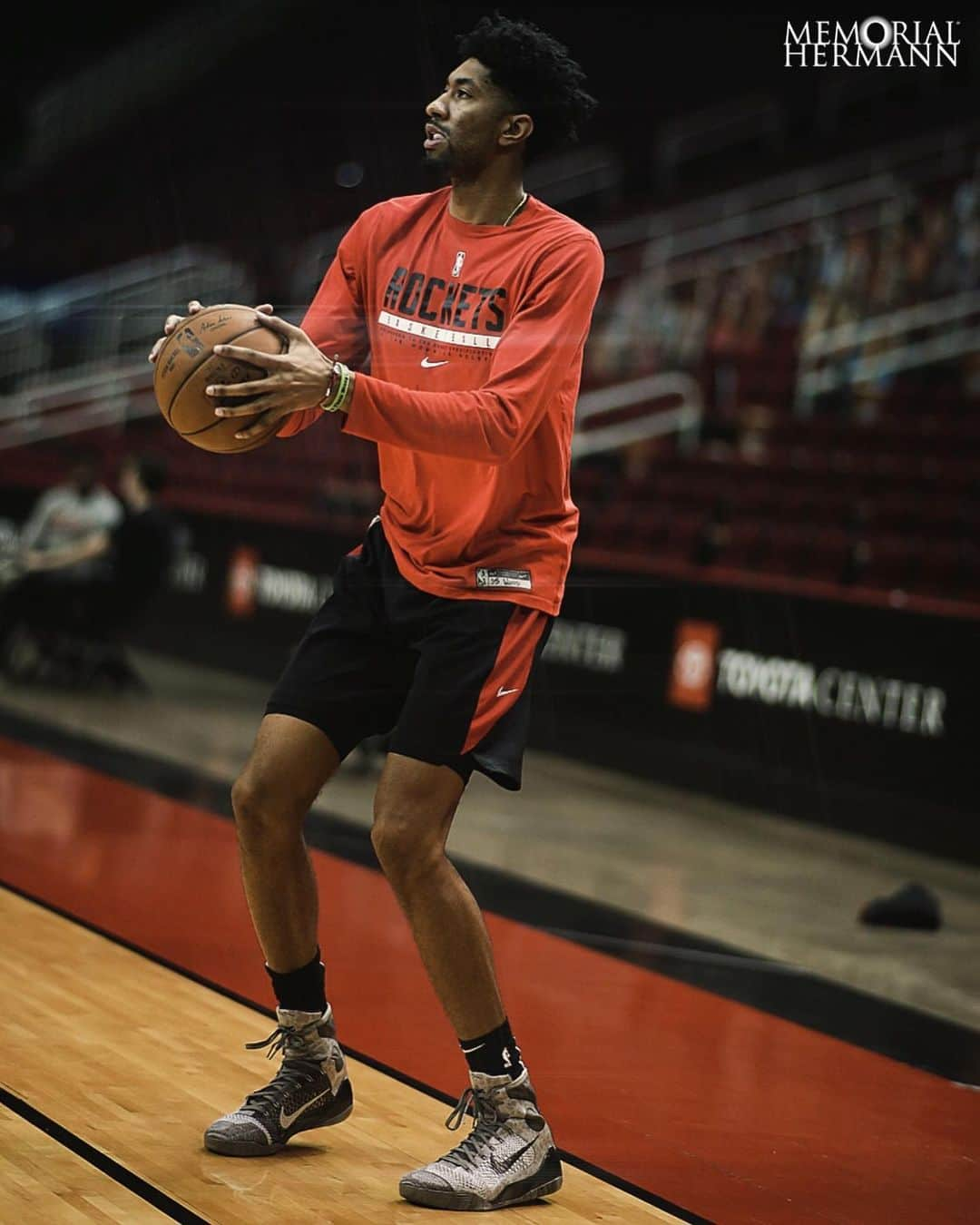 ヒューストン・ロケッツさんのインスタグラム写真 - (ヒューストン・ロケッツInstagram)「🚀🚀🚀」2月28日 7時16分 - houstonrockets