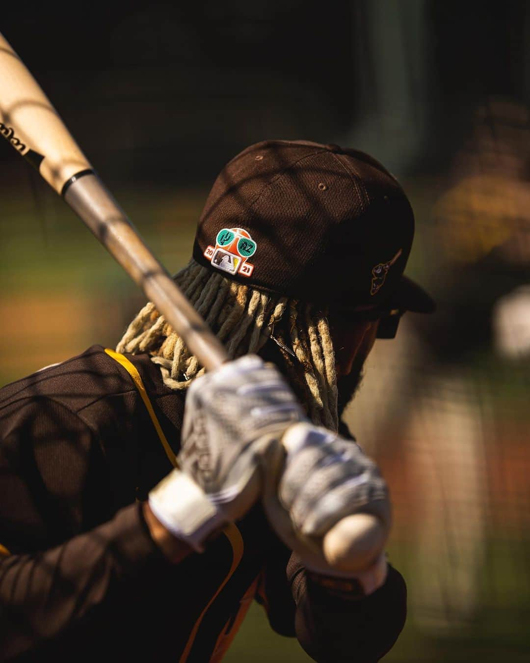 サンディエゴ・パドレスのインスタグラム：「Swipe to hear the sound of baseballs exploding ⚾️💥」