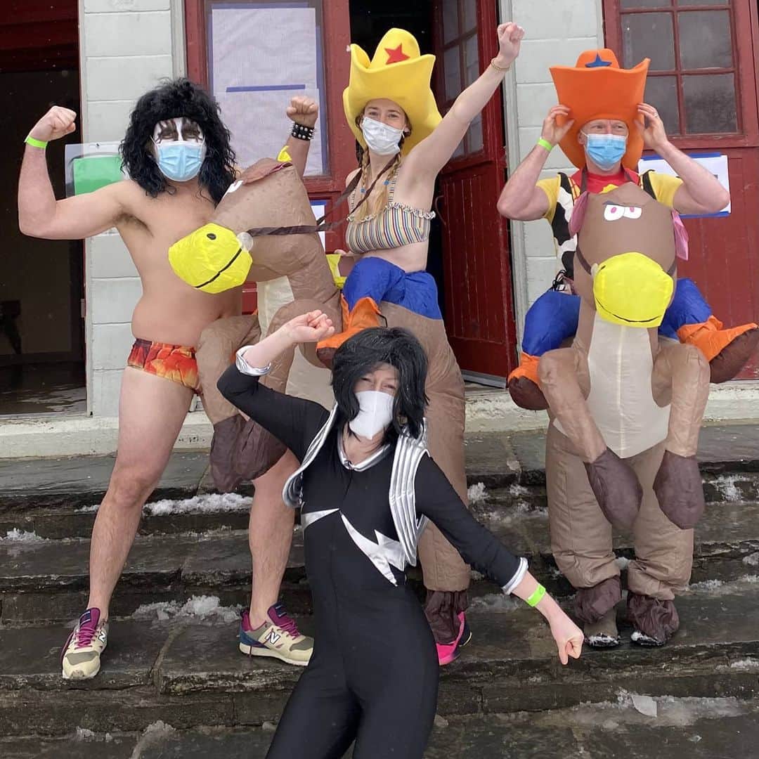 KISSさんのインスタグラム写真 - (KISSInstagram)「#KISS Sighting: @Wyldehudson Ones team dove into freezing water at today’s Oakdale Plunge & raised over $7000 for local charities! Their “Gene” spokesperson @_evryman_ 's Lucas Krump said using power of #KISS was essential to keeping him alive in the ice covered lake. HA! #KISSisEverywhere!  https://secure.qgiv.com/event/oakdale-plunge-2021」2月28日 6時05分 - kissonline