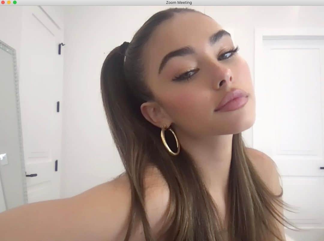 マディソン・ビアーさんのインスタグラム写真 - (マディソン・ビアーInstagram)「this zoom call may be recorded for quality assurance」2月28日 6時25分 - madisonbeer