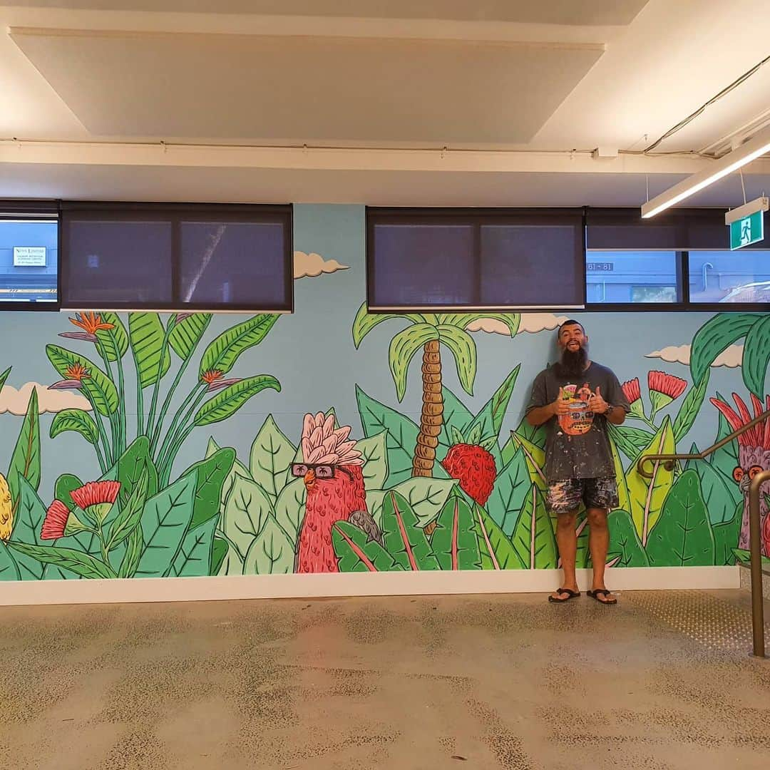 MULGAさんのインスタグラム写真 - (MULGAInstagram)「Good to paint a nature vibed mural for @canva 🐦🌿🌴⁣ ⁣ #mulgatheartist #muralart #birdart #canva #australianart #australianartist #sydneyartist」2月28日 6時34分 - mulgatheartist