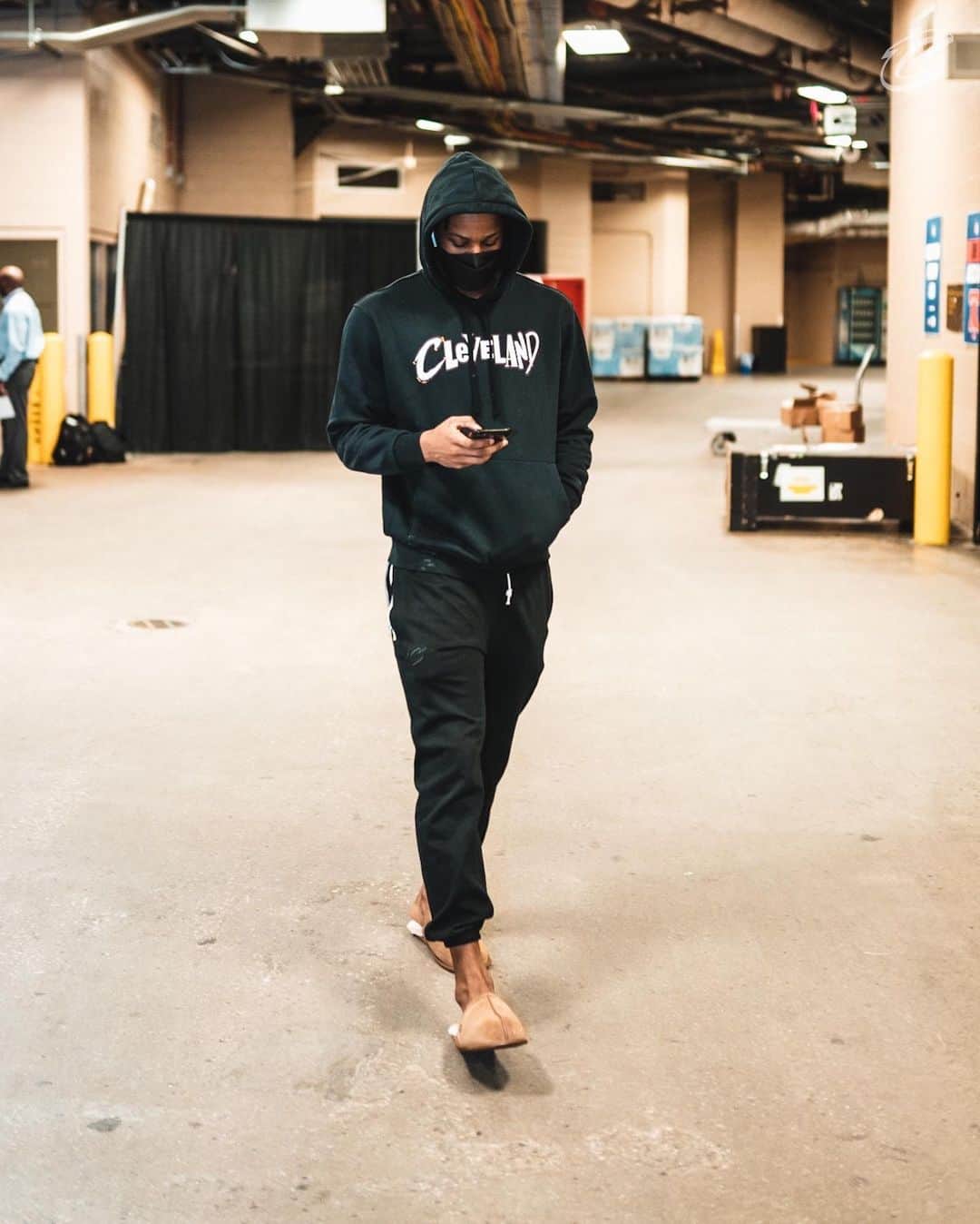 キャブスのインスタグラム：「Keepin’ it casual. #BeTheFight」