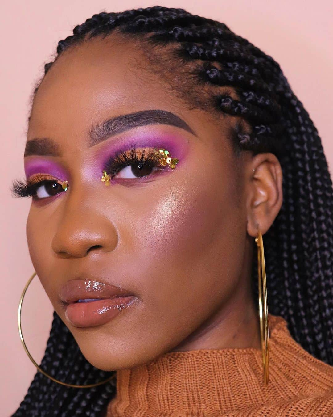 NYX Cosmeticsさんのインスタグラム写真 - (NYX CosmeticsInstagram)「This color combo though 💖 @slaywa_ wears our Butter Gloss in 'Praline' + 'Madeleine' for this everyday lippie 💋✨ What's your fave shade? 💄 • #nyxcosmetics #nyxprofessionalmakeup #crueltyfreebeauty」2月28日 6時59分 - nyxcosmetics