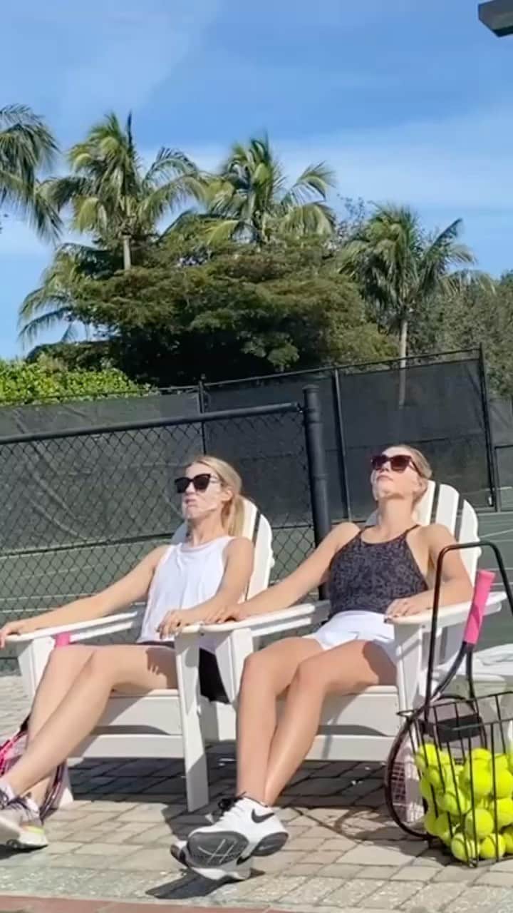 ケイト・アプトンのインスタグラム：「Got a babysitter so we could play tennis today...  @christie.upton  @foundactive」