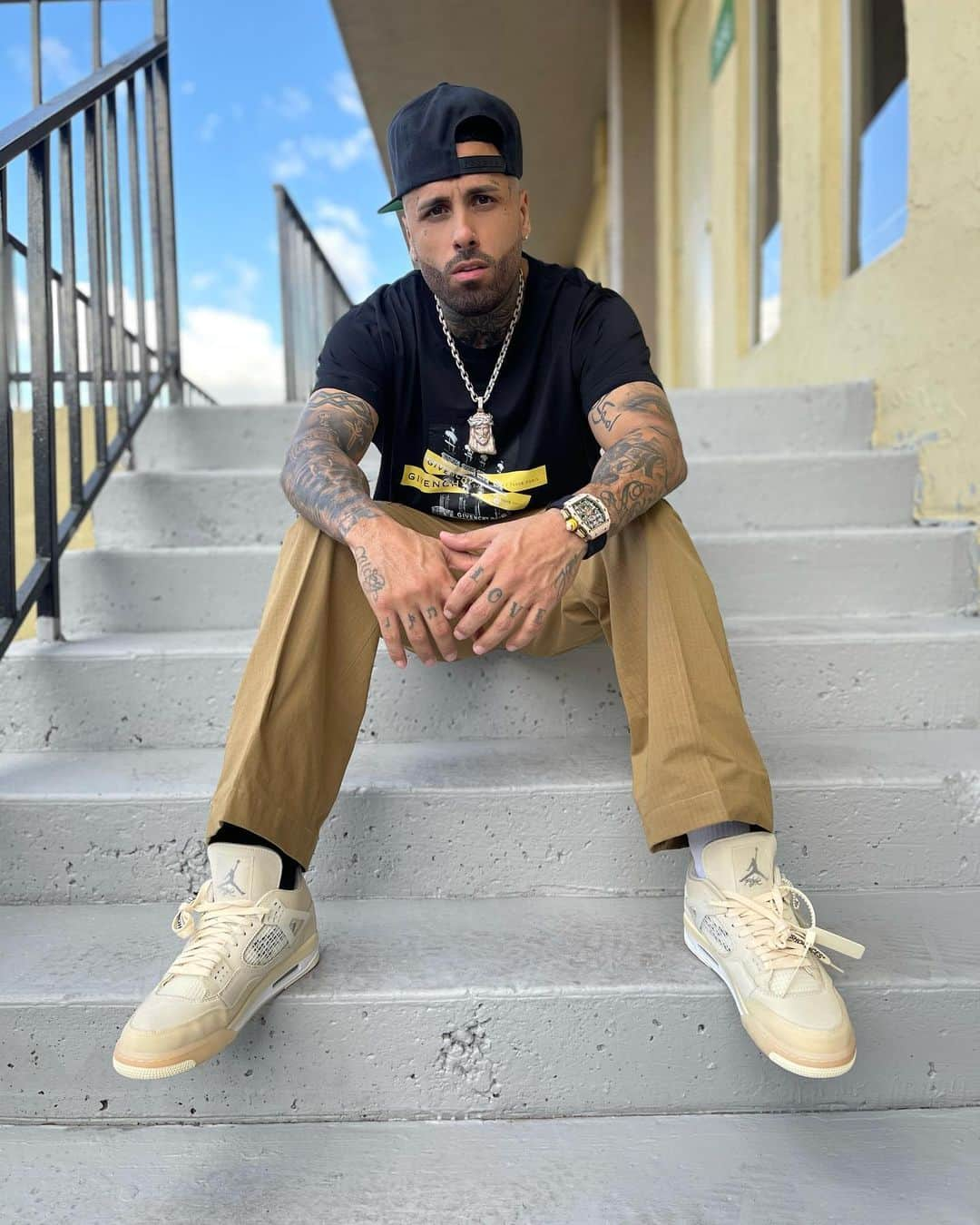 NICKY JAMさんのインスタグラム写真 - (NICKY JAMInstagram)「😎」2月28日 7時09分 - nickyjam