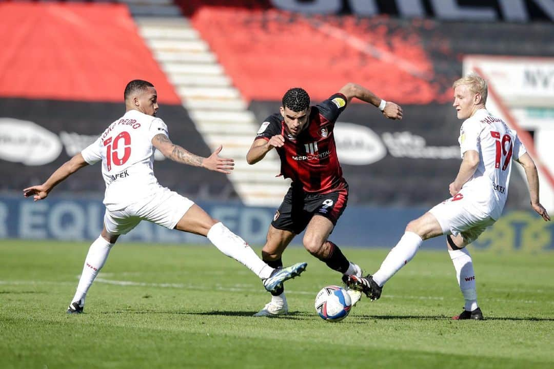 AFCボーンマスさんのインスタグラム写真 - (AFCボーンマスInstagram)「Great skill Dom 🤩 Goalless at the break! #afcb🍒」2月27日 22時21分 - afcb