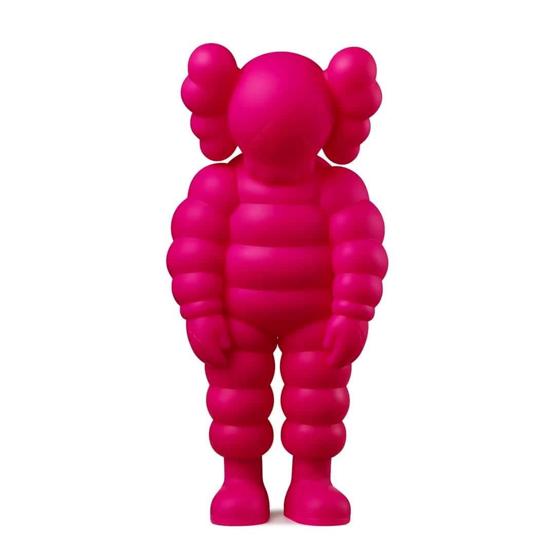 のインスタグラム：「The KAWS: WHAT PARTY Shop is open! Visit us on-site and online to shop apparel and accessories designed specifically for the exhibition, plus a selection of the artist's signature merch. Tap link in bio to shop online.⁠ Due to high demand, we are currently sold out of toys, puzzles, and the signed edition of the catalogue.⁠ We will be restocking everything but toys and the signed book.  ⁠ For those visiting us on-site, please know that once you enter the Shop there is no re-entry to the exhibition.⁠ ⁠ @kaws (American, born 1974). WHAT PARTY, 2020. Painted vinyl figurine. © KAWS #kawsbkm #bkmshop⁠」