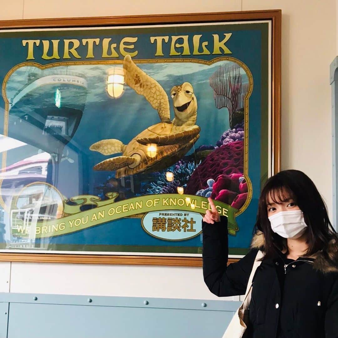 恒吉梨絵さんのインスタグラム写真 - (恒吉梨絵Instagram)「昨日は姉とディズニーシーに行ってきました。 人数制限で少し寂しかったです😢 でも乗り物には沢山乗れました！！  そして、タートル・トークで初めて指名されました😂クラッシュと会話するの緊張したー😂😂😂  すっごく楽しくて、夢の国で夢のような時間を過ごしました☺️✨  #ディズニーシー#Disneysea」2月27日 22時39分 - rietsuneyoshi1
