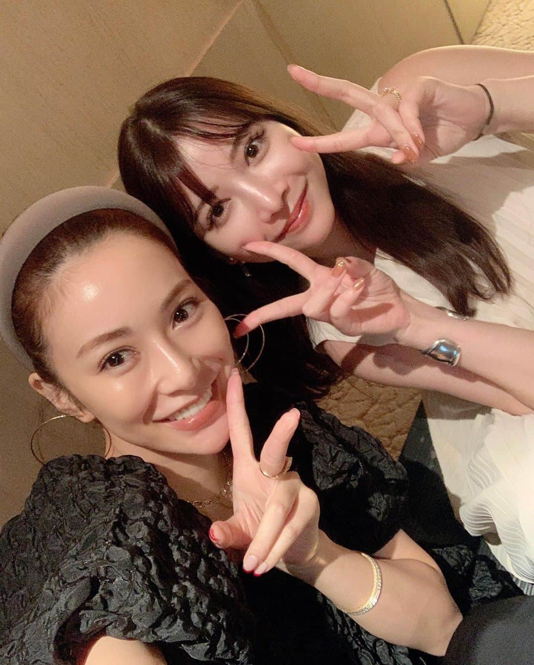 杉浦亜衣のインスタグラム：「夏頃のわたしたち👭❤️」