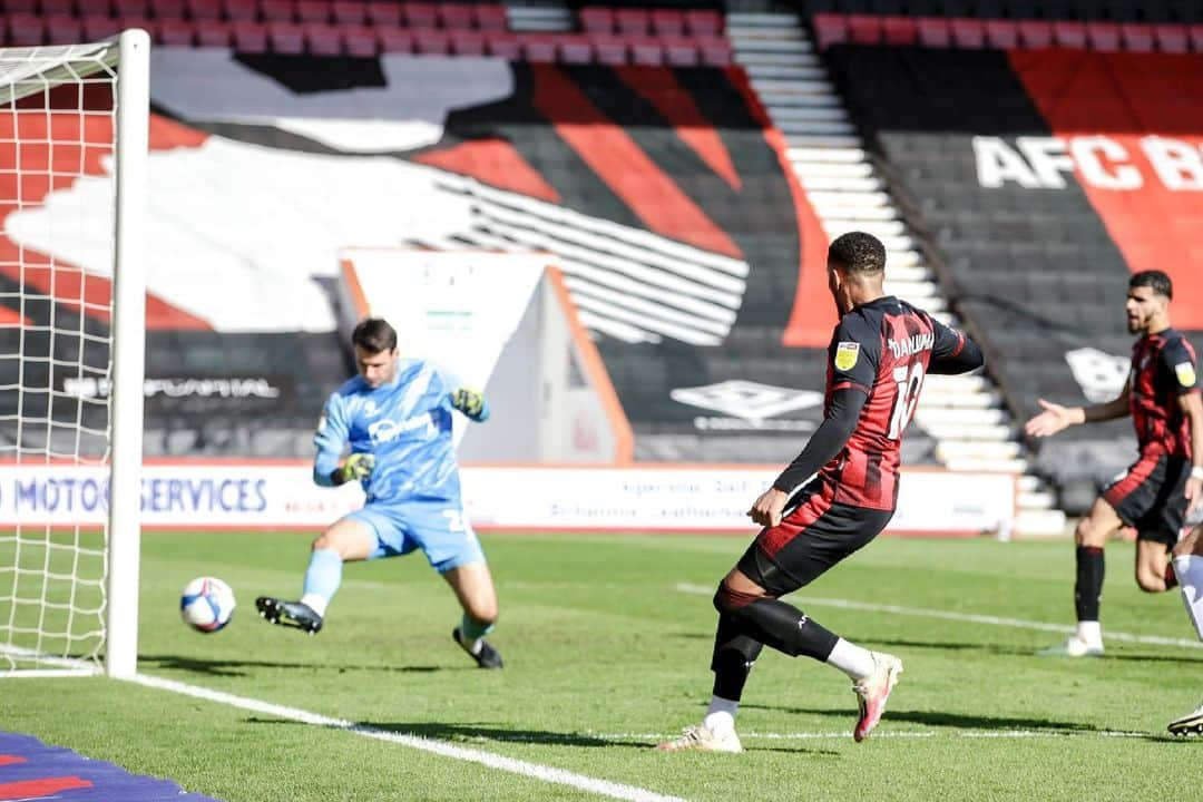 AFCボーンマスさんのインスタグラム写真 - (AFCボーンマスInstagram)「The opening goal by @danjuma 🔥#afcb🍒」2月27日 23時02分 - afcb