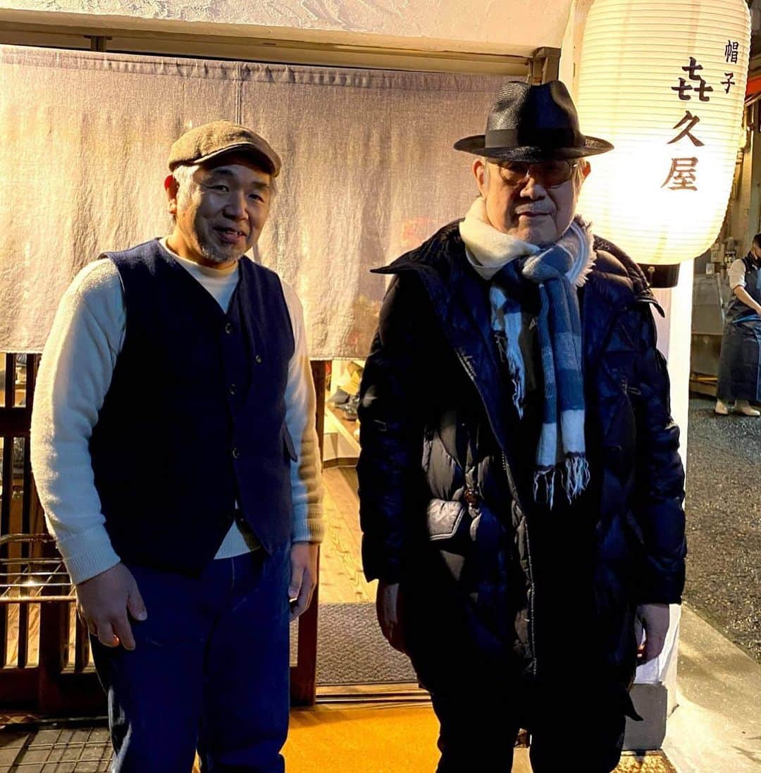 松本隆さんのインスタグラム写真 - (松本隆Instagram)「神戸元町の帽子店きくやで、ちょっと気が早いが夏物の帽子を買って記念撮影。」2月27日 23時11分 - takashi_matsumoto_official
