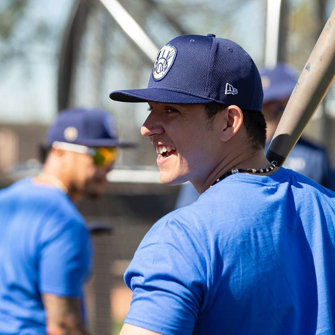 ミルウォーキー・ブルワーズさんのインスタグラム写真 - (ミルウォーキー・ブルワーズInstagram)「Smile, Spring Training games start tomorrow.  #CactusCrew」2月27日 23時05分 - brewers