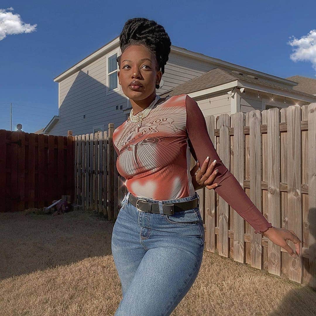 SHEINのインスタグラム：「Spicing things up this season 💥  @kkebony  Shop Item #: 1457428, 1646197, 1498370  #SHEINgals #SHEINstyle #SHEINSS21 #chic」
