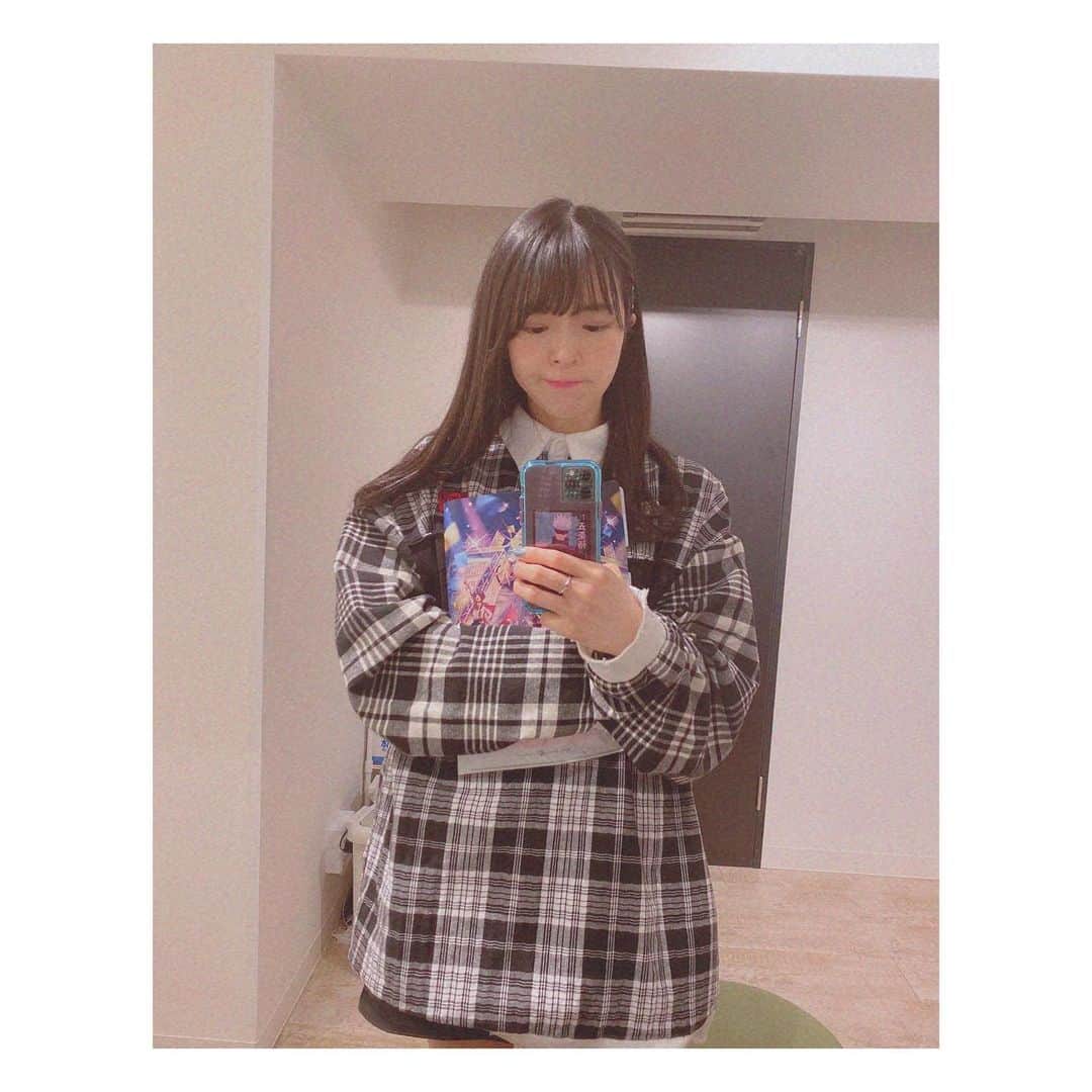 松崎博香のインスタグラム：「五条先生がもう最高で最強だった🤭 あれはもう好きしか言えないじゃん🤭  そんな今夜も #ひぃちゃんねるらじお  リアタイしてくださいね🍮←  ちなみに私は犬でも猫でもなく パンダ先輩派です🐼パンダッシュ💨 #instagram #instagood #instalike #lll #lfl #selfie #selca #맞팔 #맞팔해요 #셀카 #셀스타그램 #셀피 #좋아요반사 #좋아요 #좋아요그램」