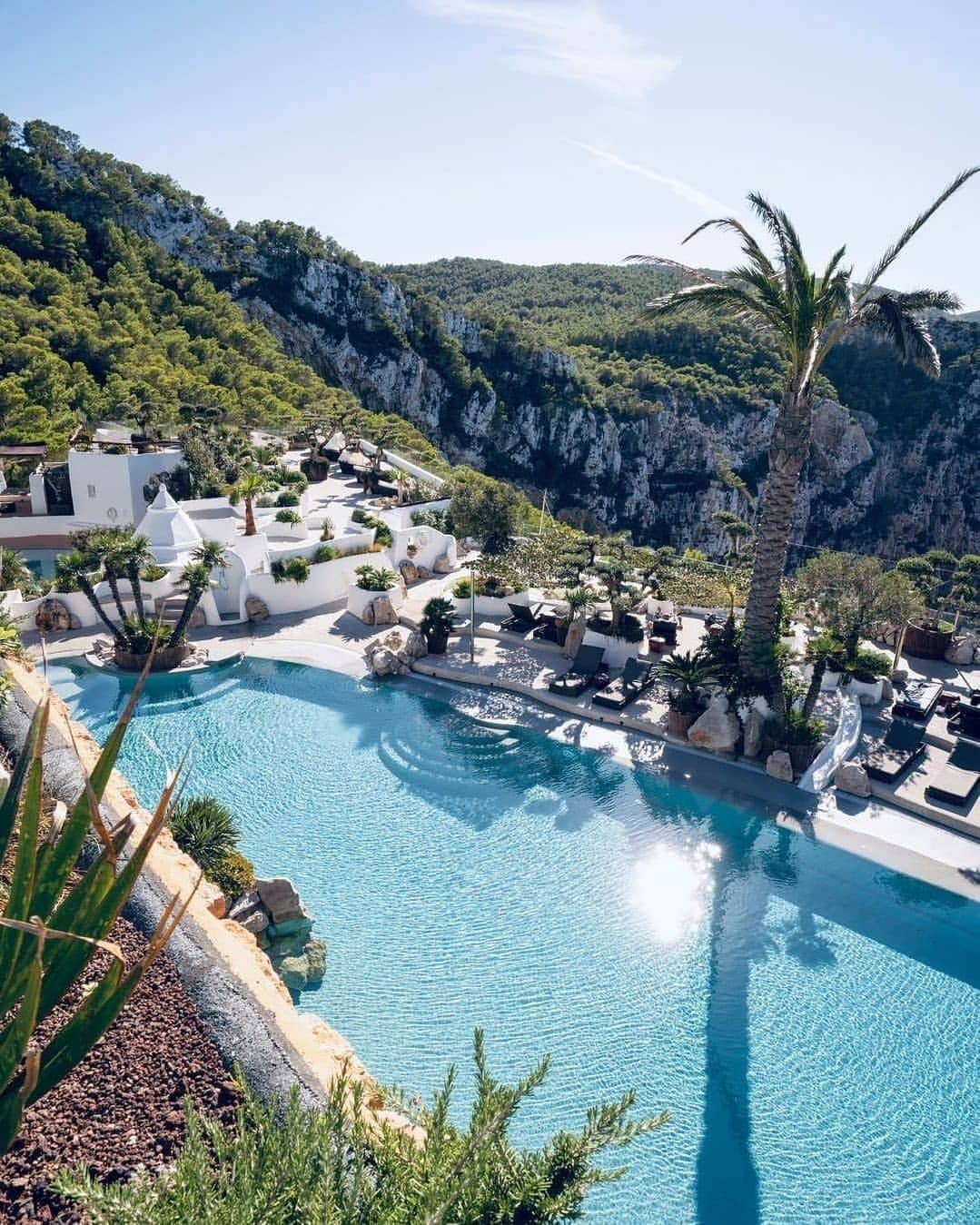BEAUTIFUL HOTELSさんのインスタグラム写真 - (BEAUTIFUL HOTELSInstagram)「A haven of serenity in the beautiful Ibiza. 😌 Set 180m above sea level in one of the world’s most vibrant cities, Hacienda Na Xamena is an exquisite clifftop hotel that marries bohemian flair with luxurious living.   Away from the bustle of Ibiza's party scene, this hotel's stylish interiors, panoramic views, and feel-good ambiance make it a heavenly respite. Not to mention, an afternoon spent here watching the sunset by the hotel's magnificent poolside will surely take your breath away. 🌅   Have you been to Ibiza? What activities should we do here?  📍 @haciendanaxamena, Ibiza」2月27日 23時33分 - beautifulhotels