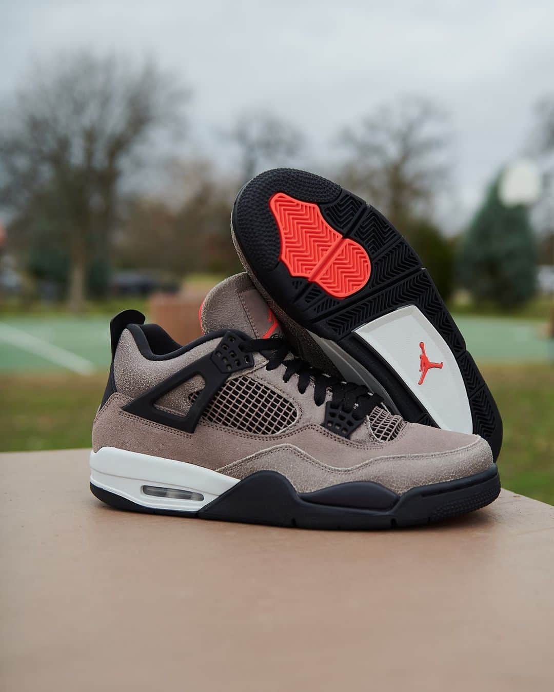 Foot Lockerのインスタグラム：「#Jordan Retro 4 'Taupe Haze' is now available in men's & kids sizes.」