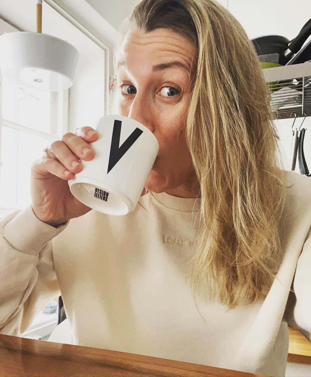 Verena Faisstのインスタグラム：「Ein Käffchen am Samstag mit Fritz ☕️ @fritzthelabel #fritz #herzenssache 💁🏼‍♀️」