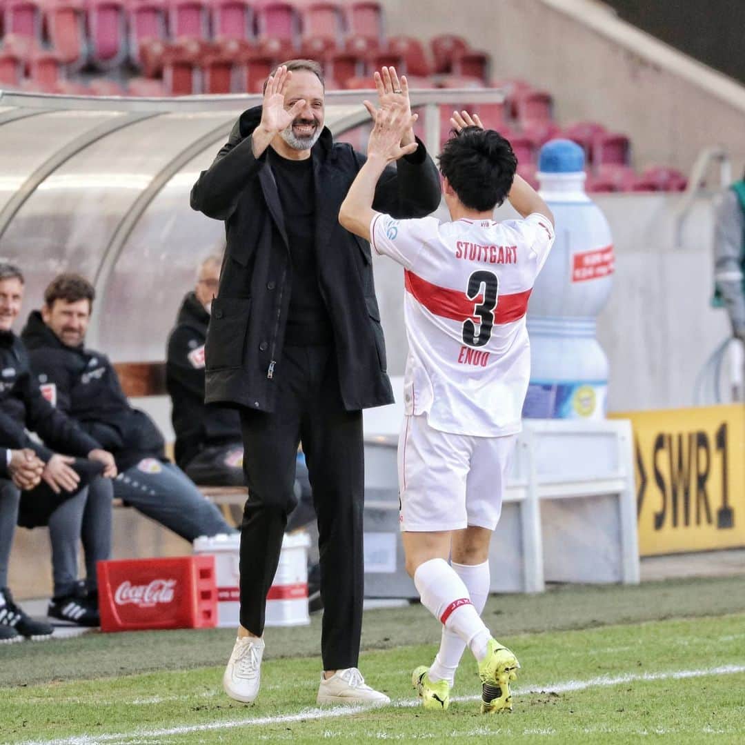 VfBシュトゥットガルトのインスタグラム：「Überragend, @endowataru!! 🙌😍 --- #Doppelpack #VfBS04 3:1 #halbzeit #heimspiel #vfbstuttgart1893 #vfbstuttgart #auscannstatt #furchtlosundtreu #VfB #VfBInsta」