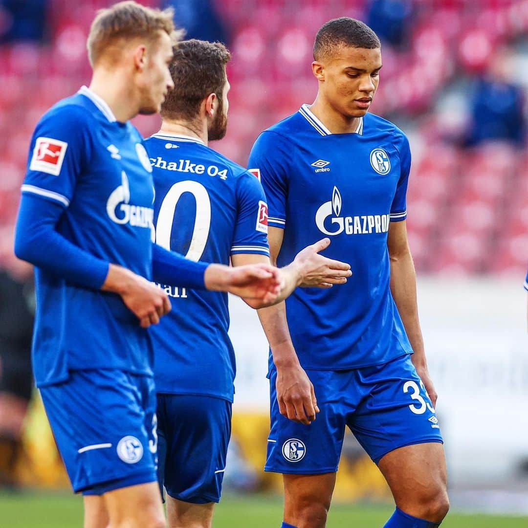 シャルケ04さんのインスタグラム写真 - (シャルケ04Instagram)「📷 HT: #VFBS04 3:1 📷 . . #S04 #Schalke #Knappen #Königsblau #Halftime #🔵⚪️」2月28日 0時27分 - s04