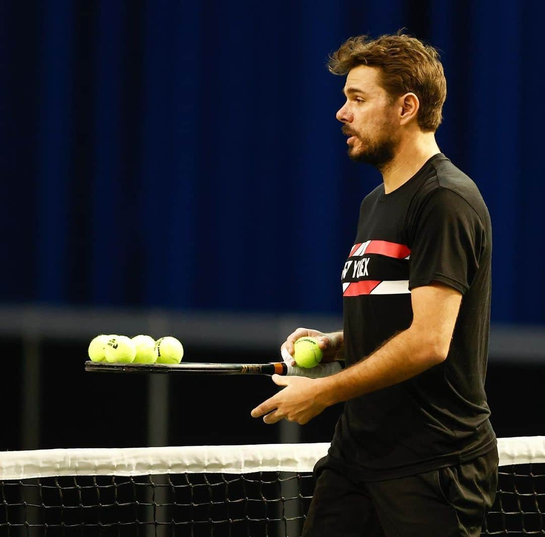 スタニスラス・ワウリンカさんのインスタグラム写真 - (スタニスラス・ワウリンカInstagram)「New balls please 🎾😎🇳🇱 #practice #rotterdam #fun #enjoy #trusttheprocess」2月28日 0時32分 - stanwawrinka85