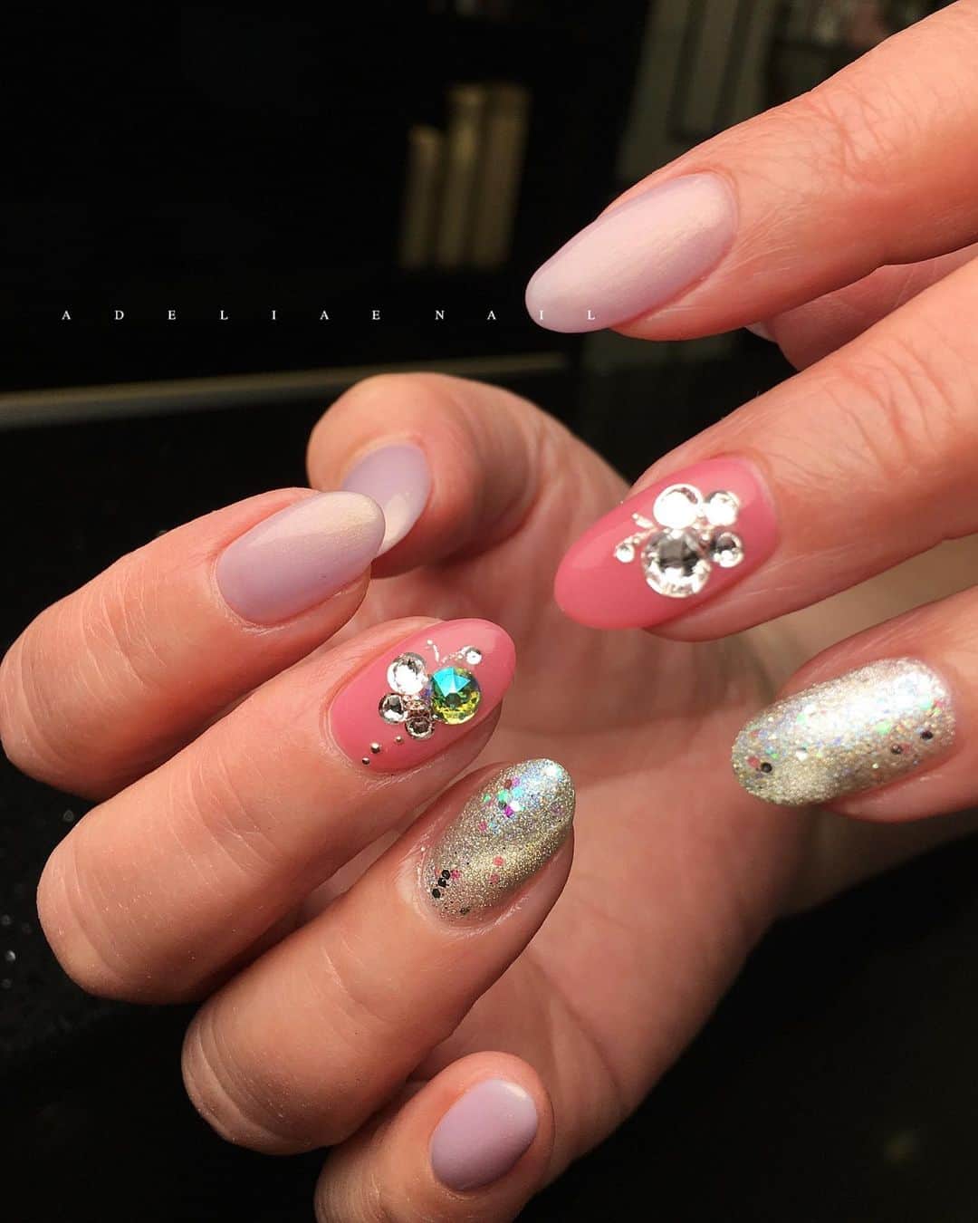 名古屋プレミアムネイルサロン アデリーネイルのインスタグラム：「蝶々デザイン🌷  ワンポイントに  アデリーネイル ☎︎052-325-2533 名古屋市北区若葉通1-2レクサ若葉2階 1階無料駐車場となっております(6台有)#アデリーネイル#プレミアムネイルサロン #ネイル#ネイルサロン#名古屋#名古屋ネイルサロン#トレプロ#3Dネイルアート#nails#gelnails#nailart#スワロフスキークリスタル#アイラッシュサロン#サロンデザイン#フレンチネイル#ドット#桜#桜ネイル#네일#무광네일#살롱#springdesign#ピンクネイルデザイン#春ネイル」