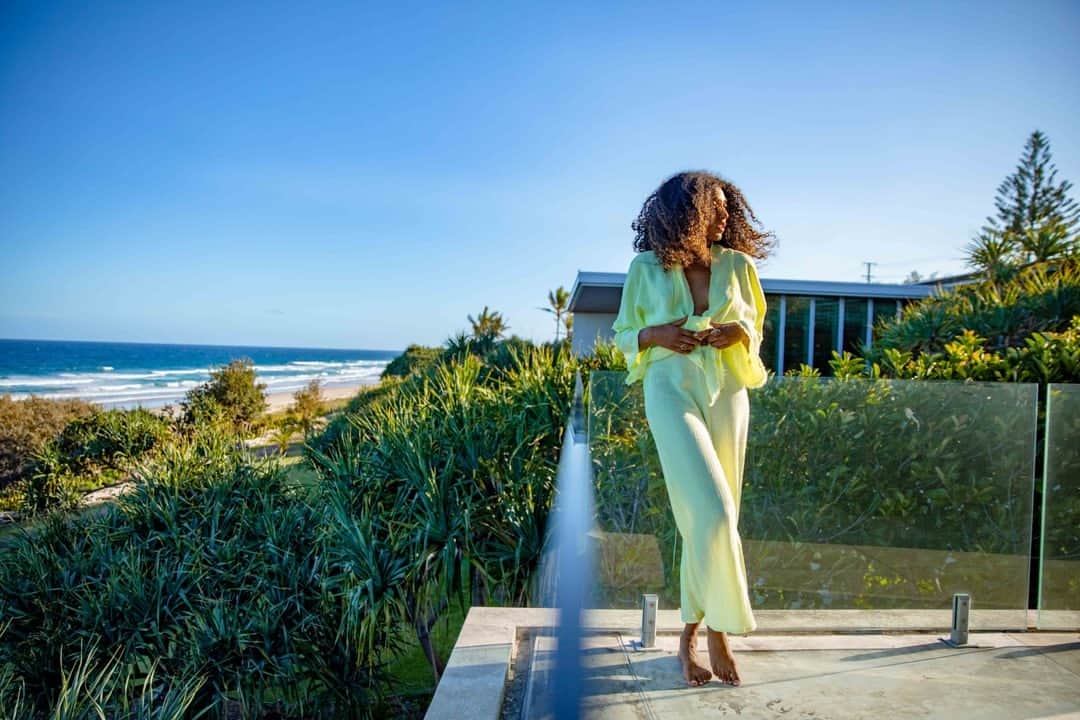 ヤング・ファビュラス&ブロークのインスタグラム：「The Francesca Top w/ Aiko Pant ✨ as seen on @nanayaa.ramirez in Soft Neon — explore this best selling set in our Resort colorways online now #yfbclothing #newarrivals #resortwear」