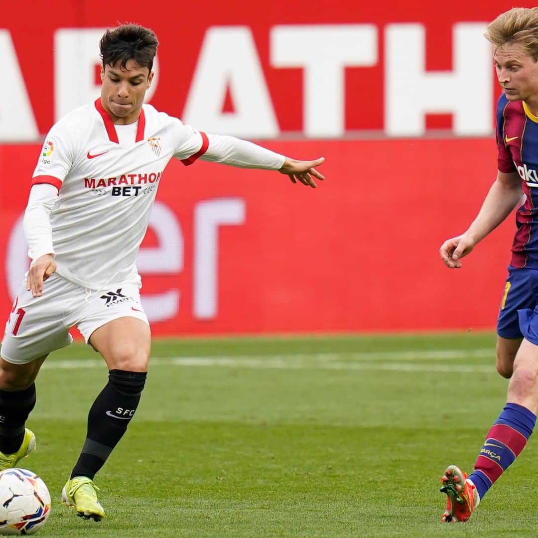 セビージャFCのインスタグラム：「📸 Óʟɪᴠᴇʀ ɪɴ ᴀᴄᴛɪᴏɴ 👟  #laliga #sevillafc #barcelona #wearesevilla #nuncaterindas」