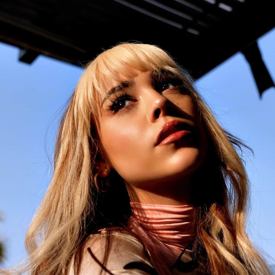 Danna Paolaのインスタグラム：「Ser la energía que quieres atraer...」