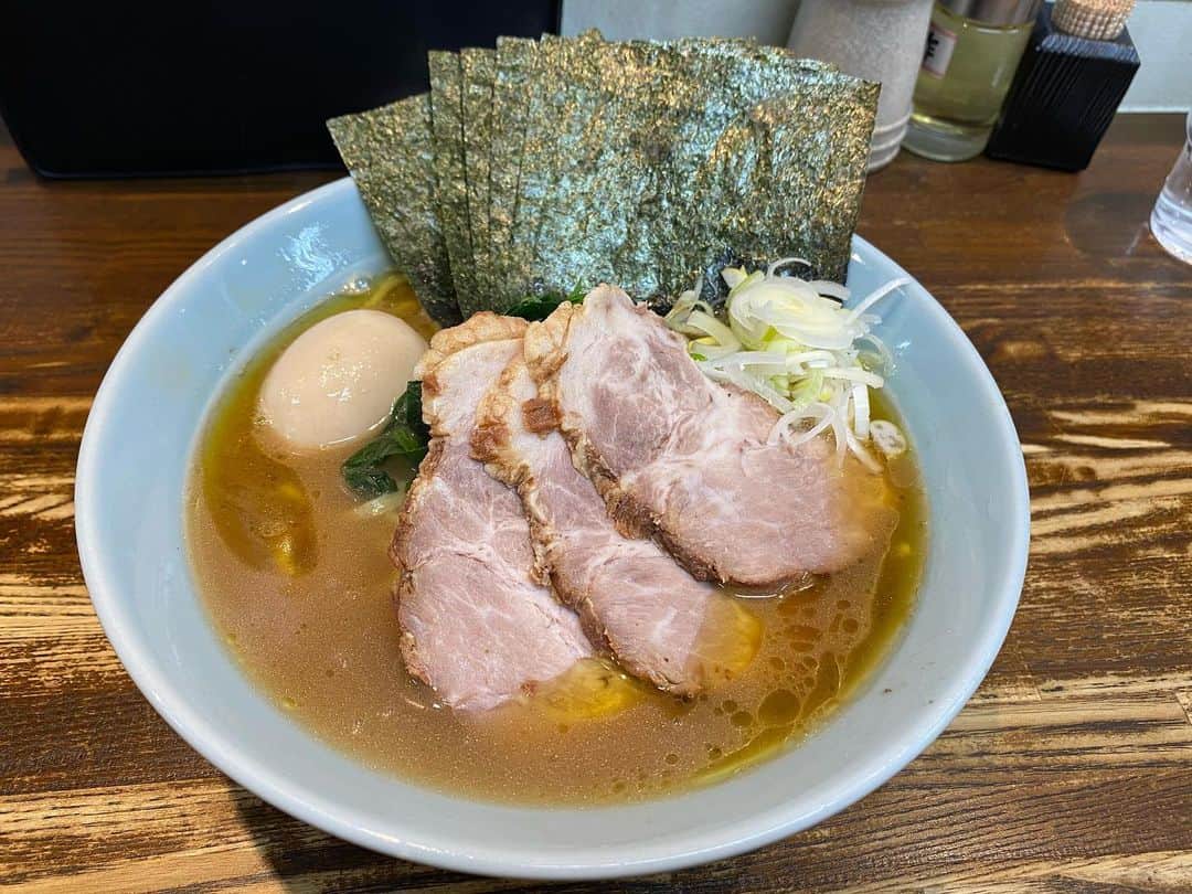 のインスタグラム：「久しぶりに寄った 昔近所のラーメン屋さん #蝶野正洋　#横浜家系ラーメン侍  #淡島通り　#三宿」